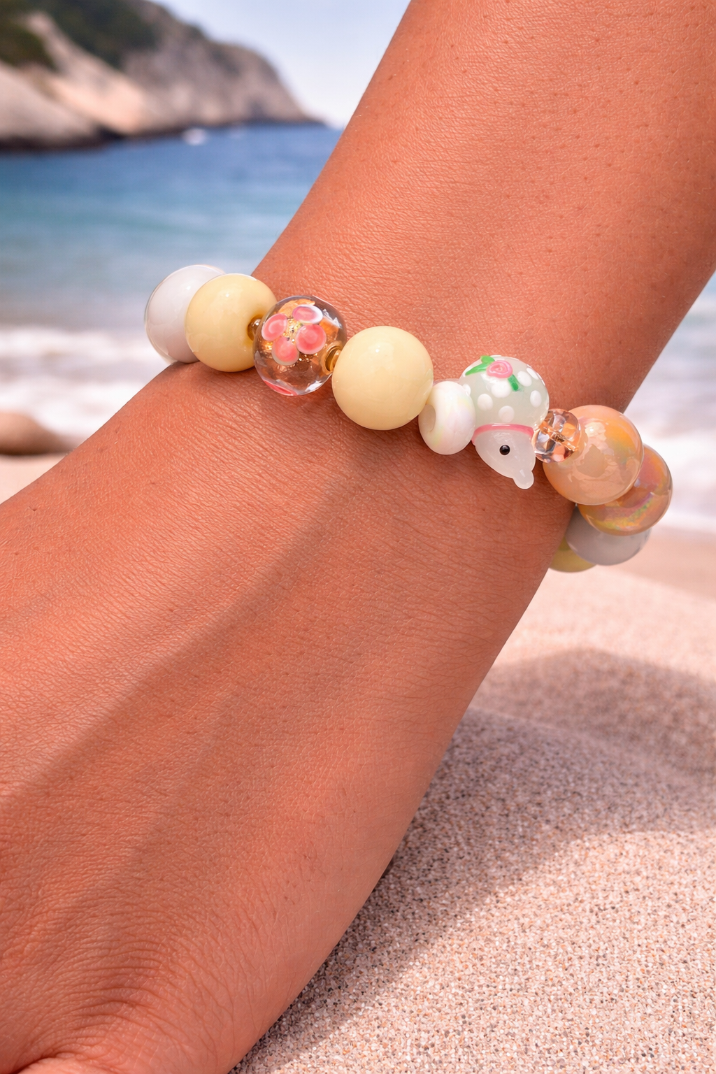 Golden Bunny Charm Armband – Playful Glow