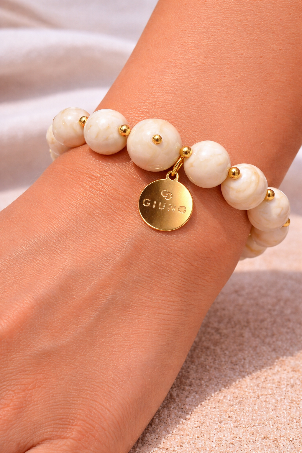 Cream Pearl Armband – Zeitlose Eleganz mit goldenen Details