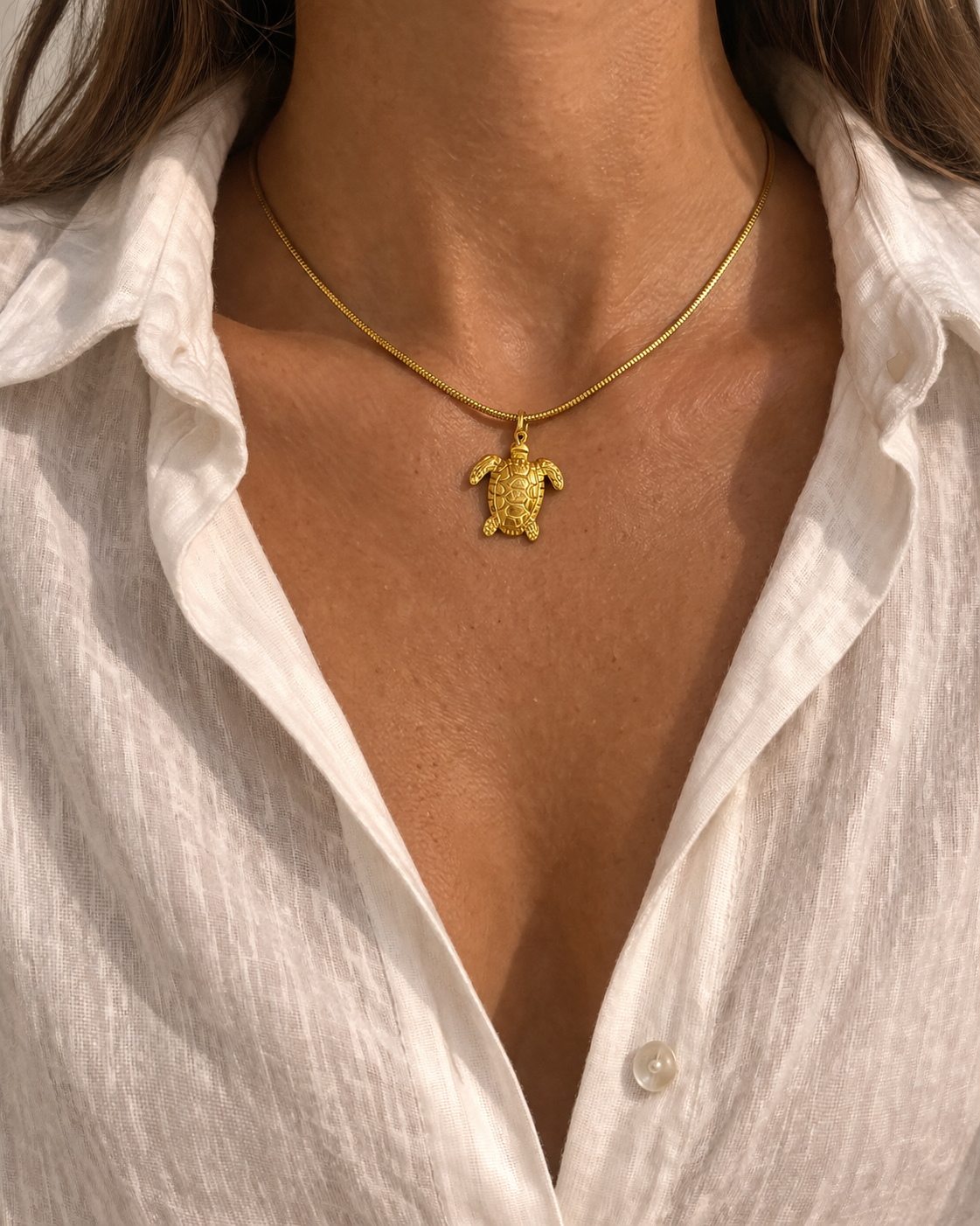Golden Turtle Necklace – Summer Vibes