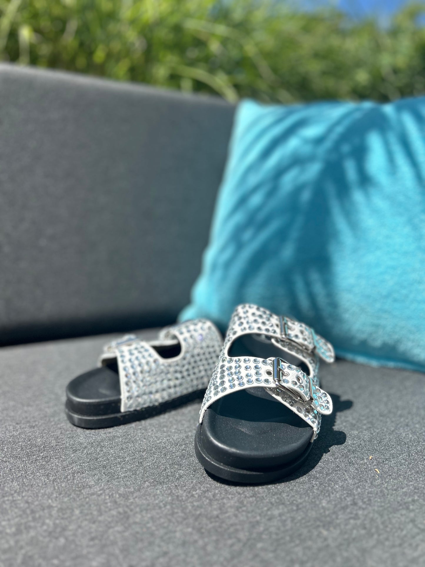 Edle Sommer-Sandale in Weiss-GLITZER