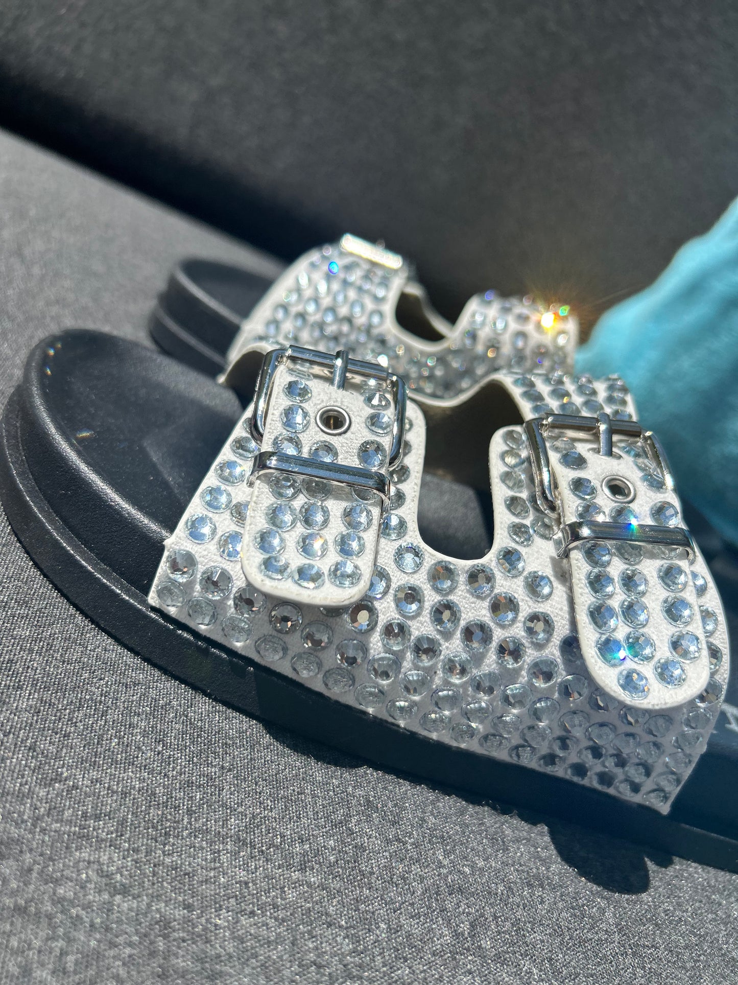 Edle Sommer-Sandale in Weiss-GLITZER