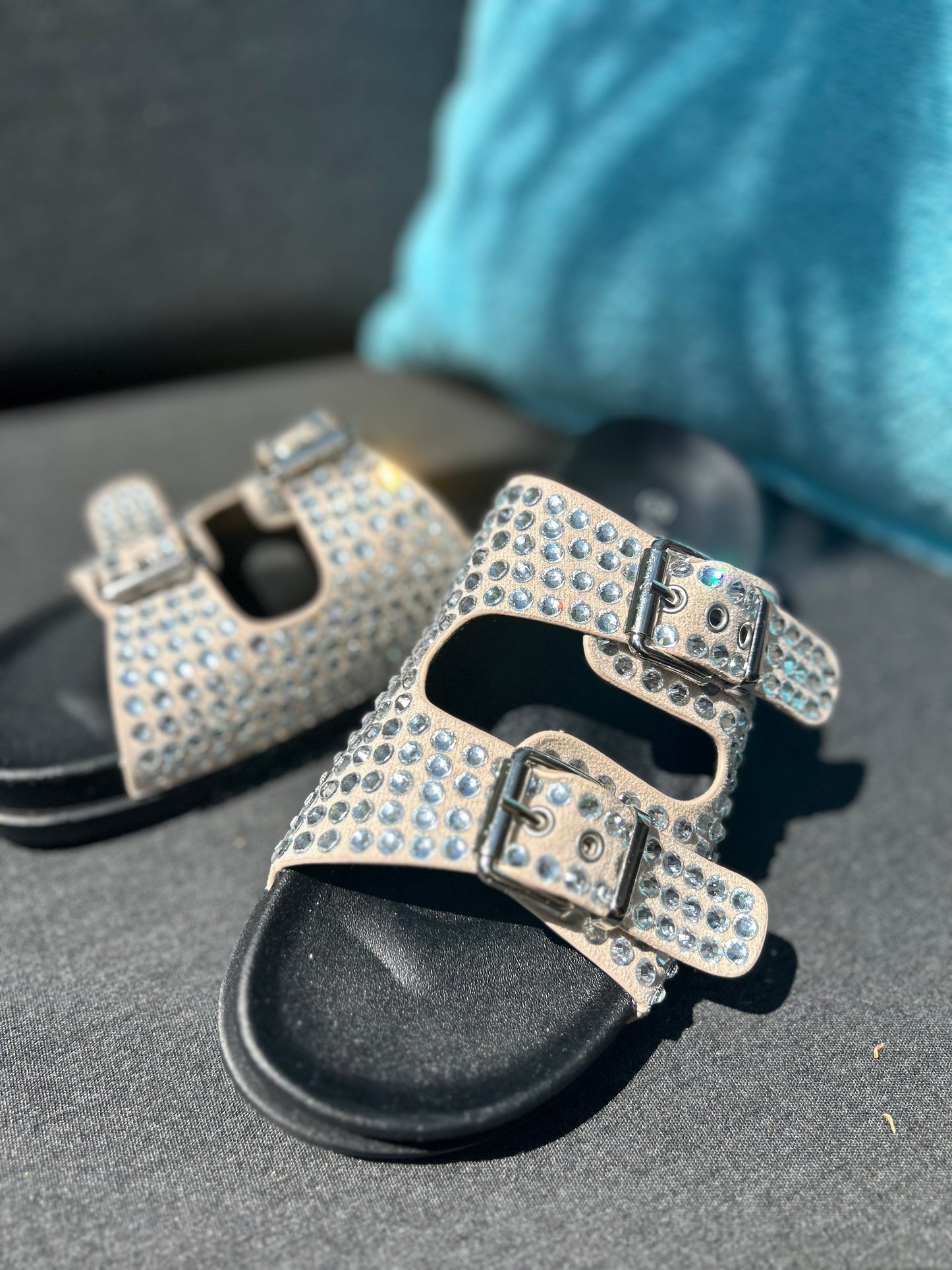 Edle Sommer-Sandale in Cremé-GLITZER