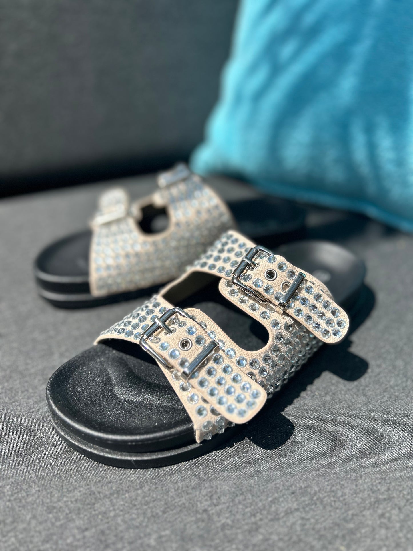 Edle Sommer-Sandale in Cremé-GLITZER
