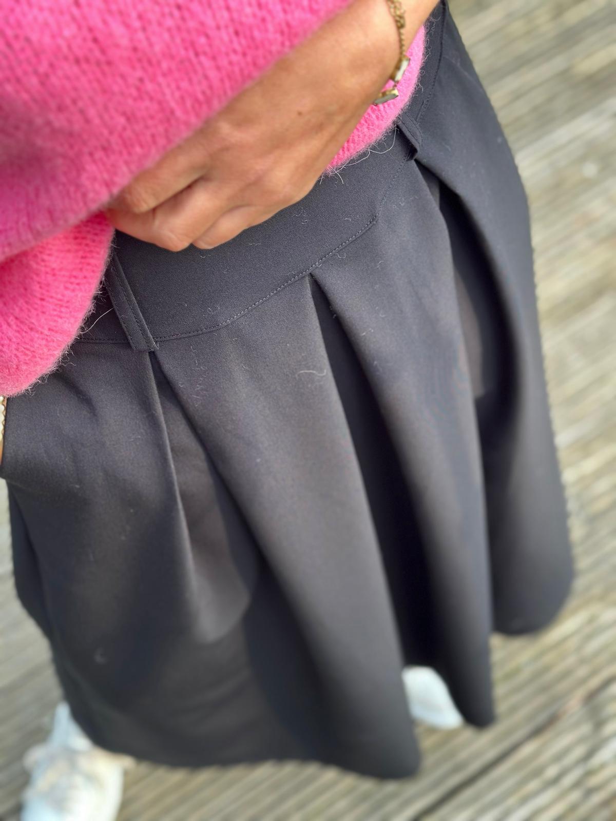 Stylischer Onesize Rock in Schwarz