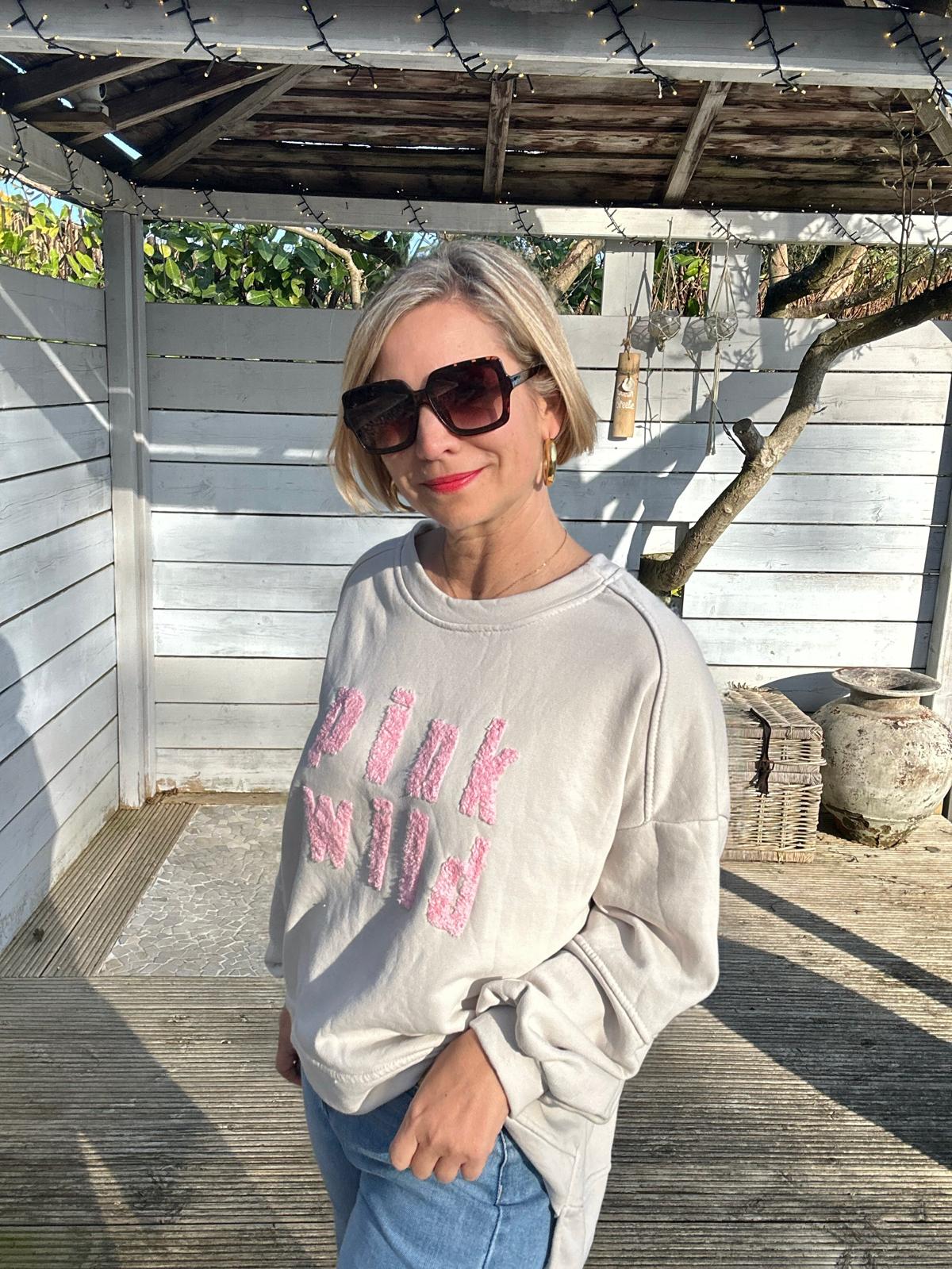 Süßes Onesize Sweatshirt "PINK WILD" in Light Cremé