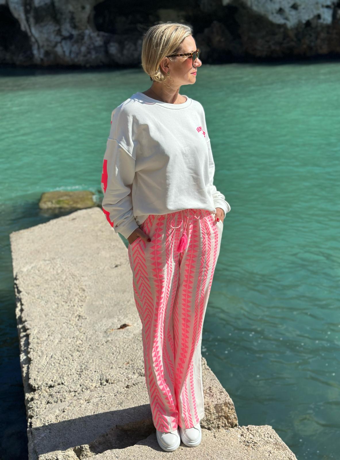 Onesize Sweater "NAMASTE" in Weiß/Pink