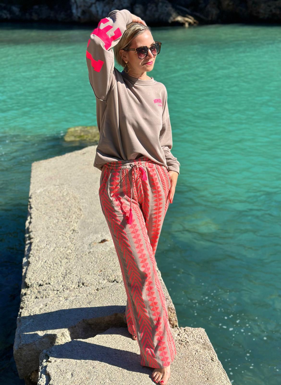 Onesize Sweater "NAMASTE" in Taupé/Pink
