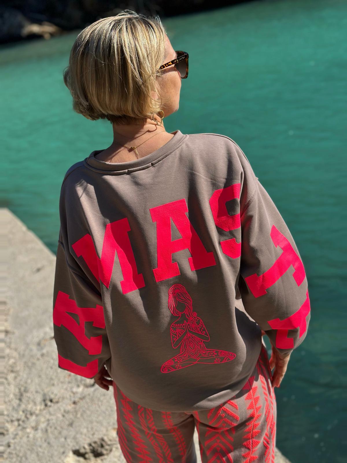 Onesize Sweater "NAMASTE" in Taupé/Pink