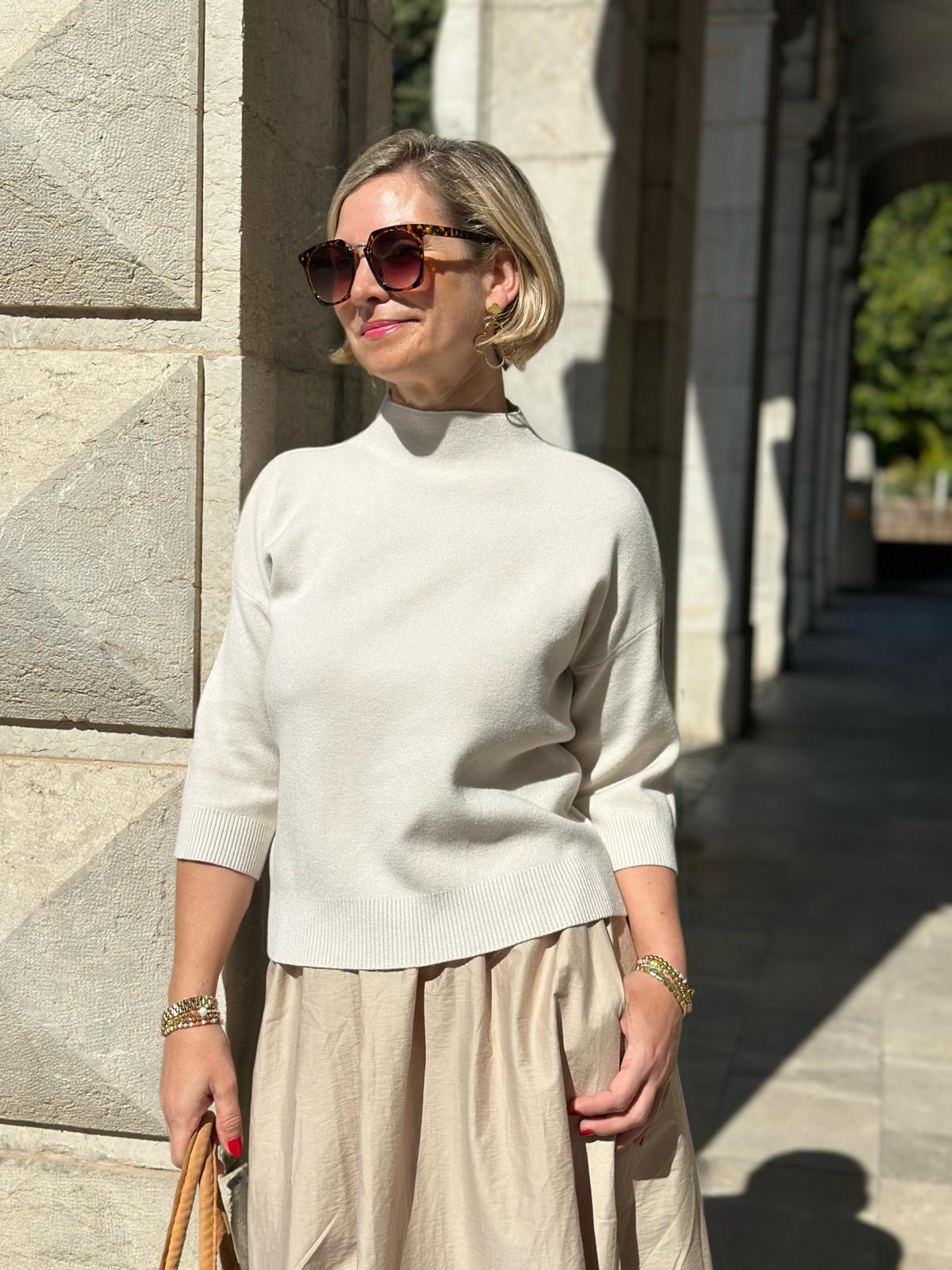 Zuckersüßer Stehkragen Pullover in Cremé