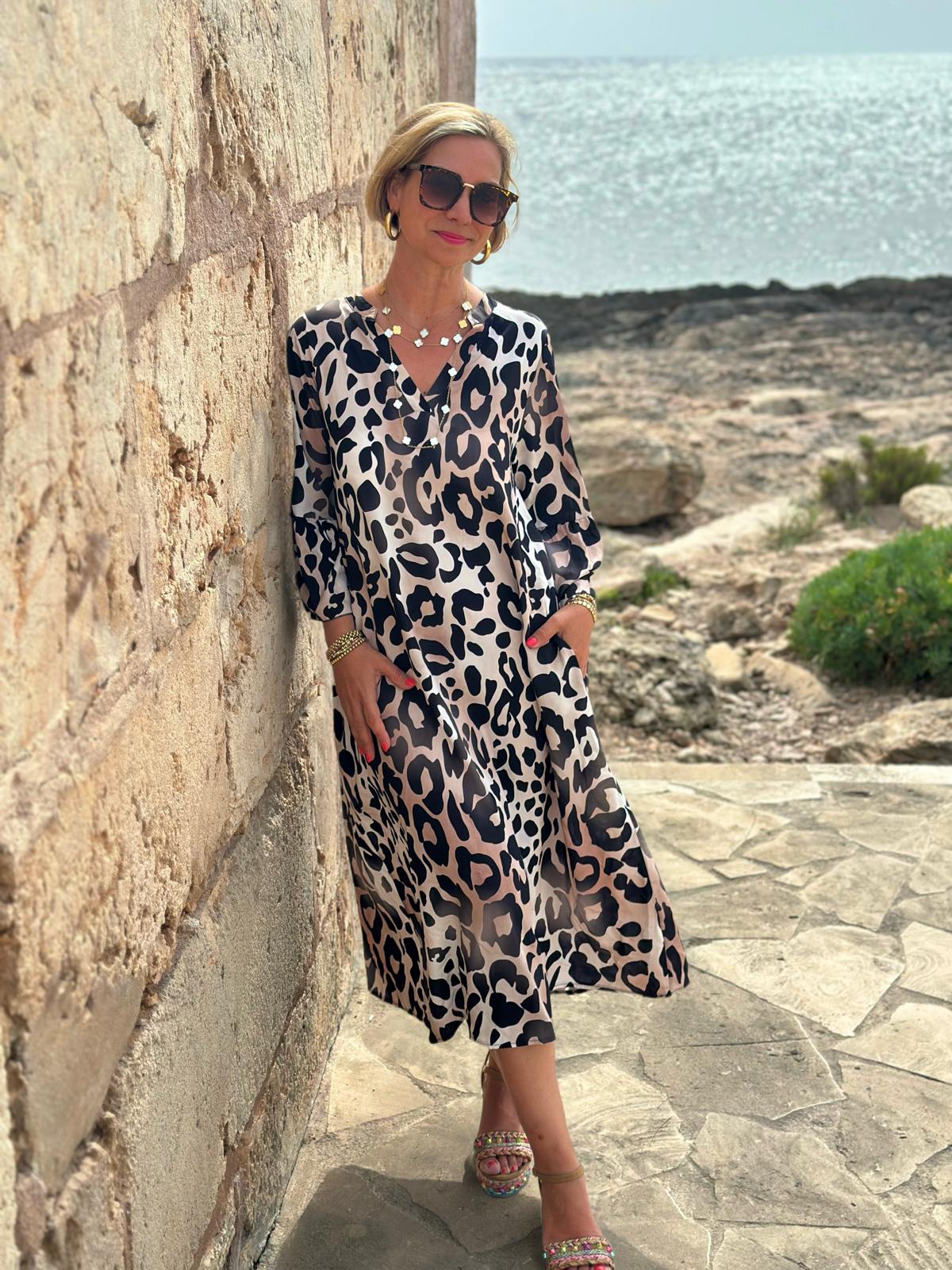 LOVELY LEO Kleid in DARK SAND