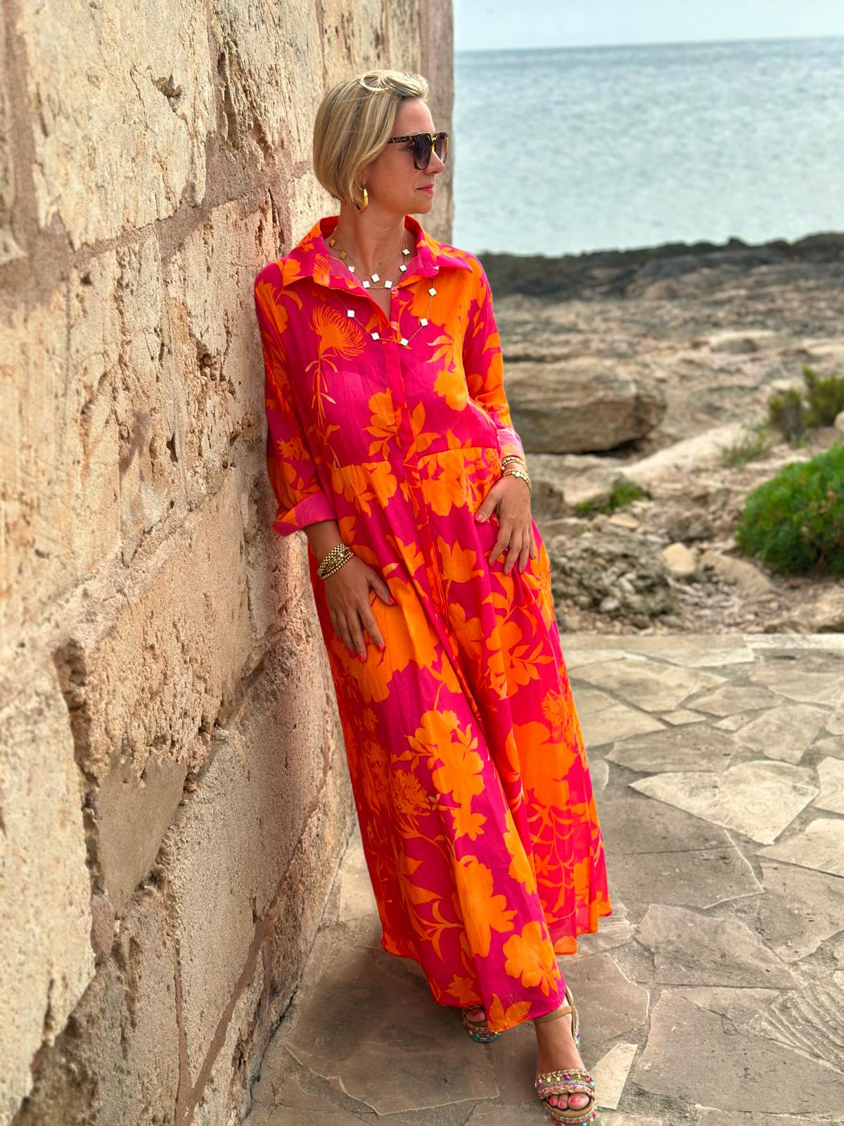 Weit geschnittenes Sommerkleid mit Kragen in SUNSET PALMS