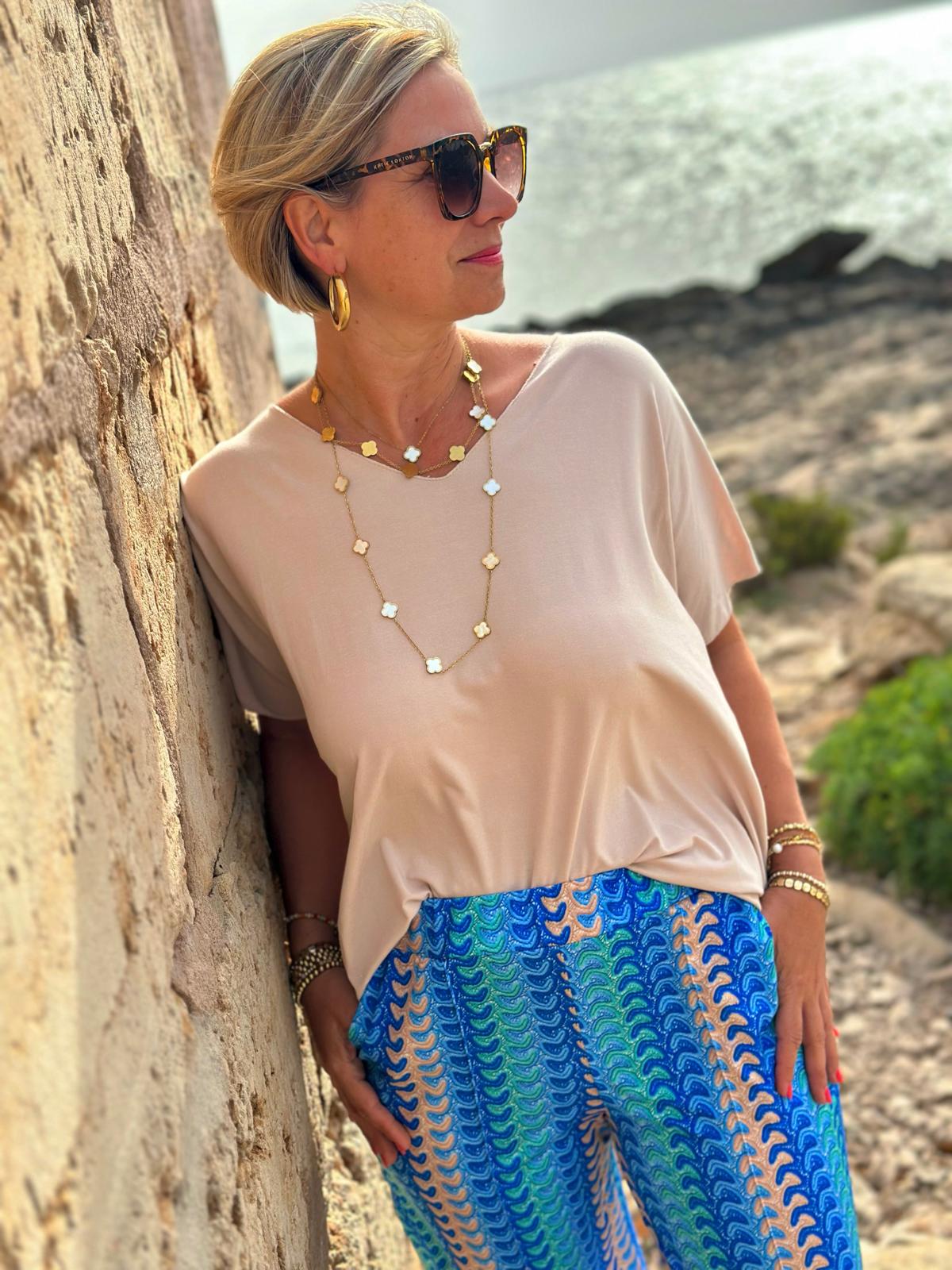 Sommerliches Basic-Shirt in Beige