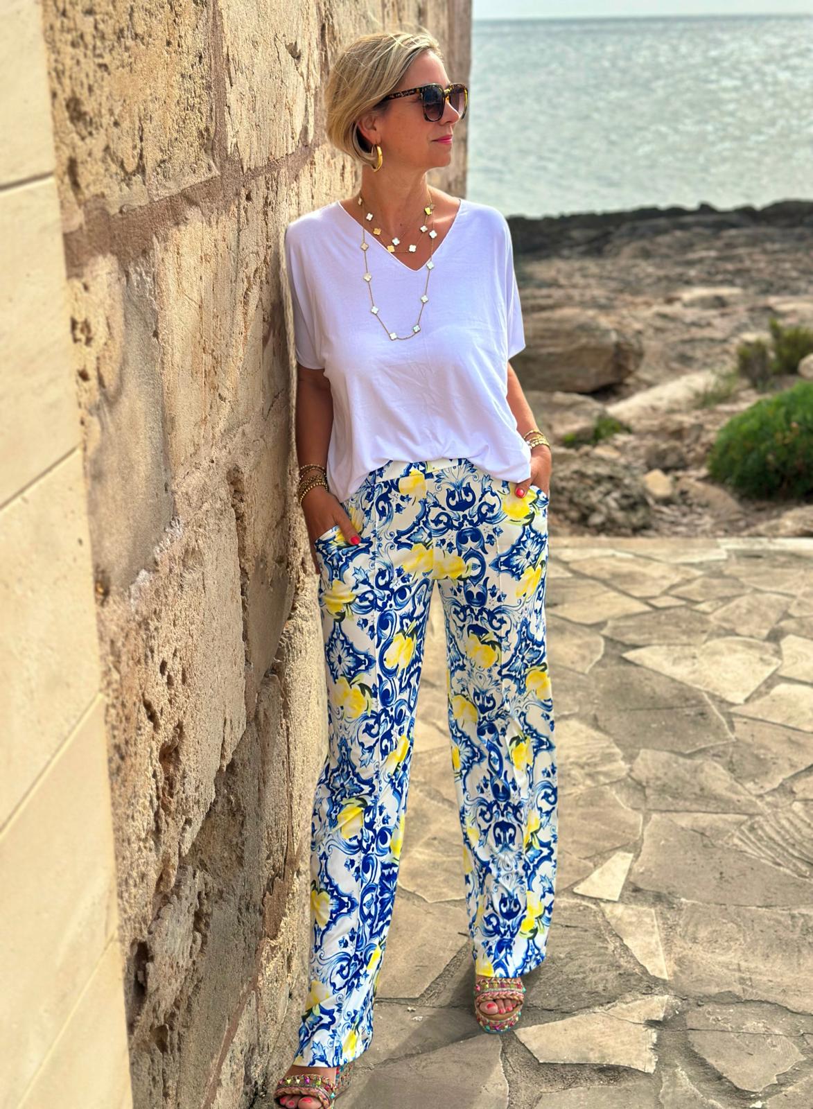 Sommerliches Basic-Shirt in Weiß