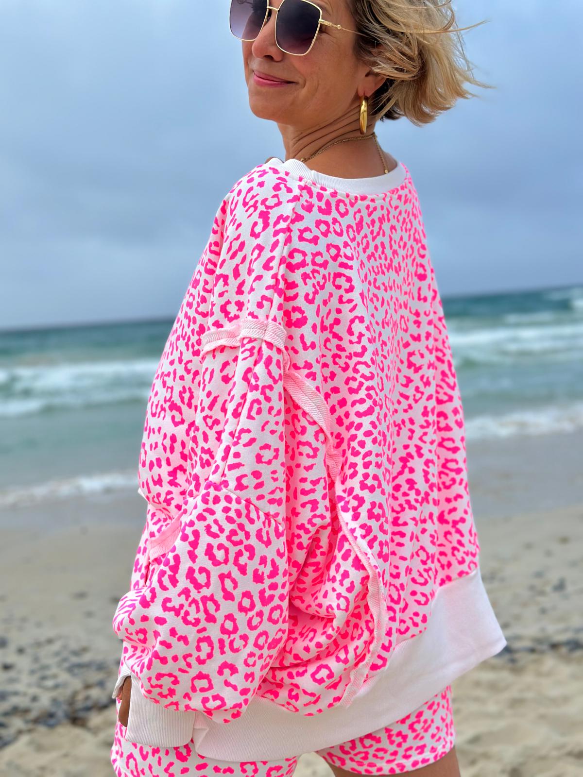 LEO LOVE Sweatshirt in PINKY