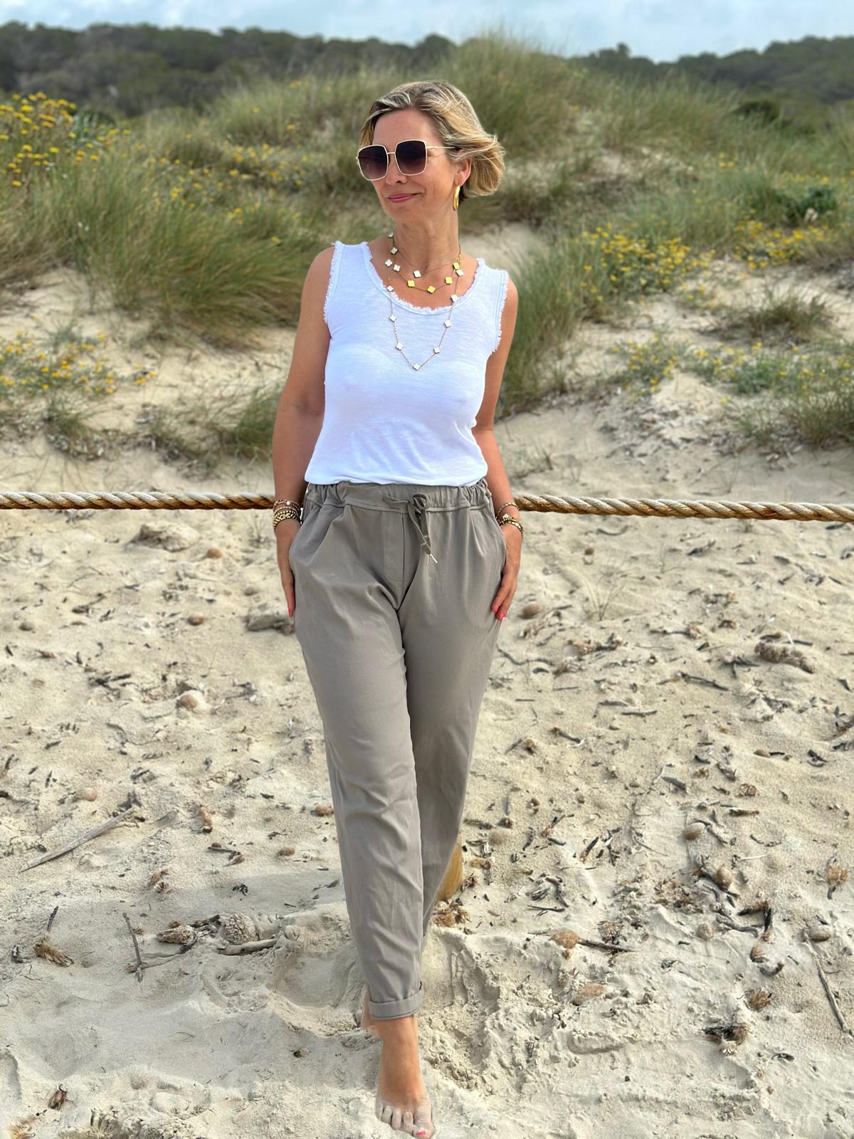 Weit geschnittene Sommerhose "BEACH VIBES" in OLIV