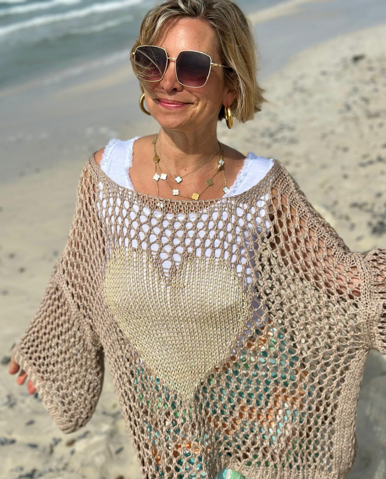 Süßer Onesize Netzpullover "HERZI" in Taupé