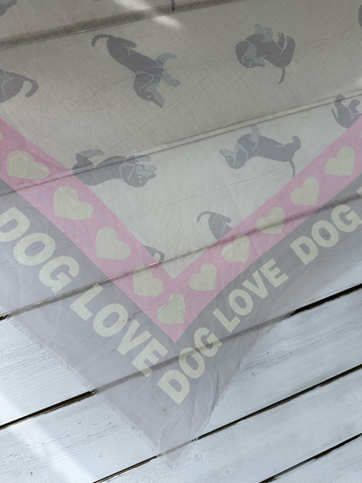 Zuckersüßes Halstuch "DOG LOVE" Dackel - Light Rosa