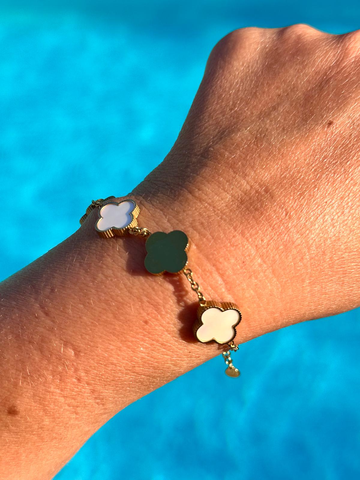 Wunderschönes Armband mit Perlmutt-Elementen
