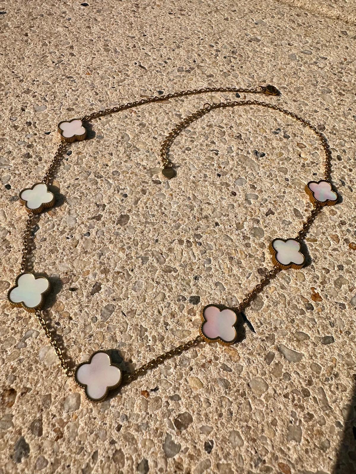 Wunderschöne Kette in Gold/Weiß (MITTEL)