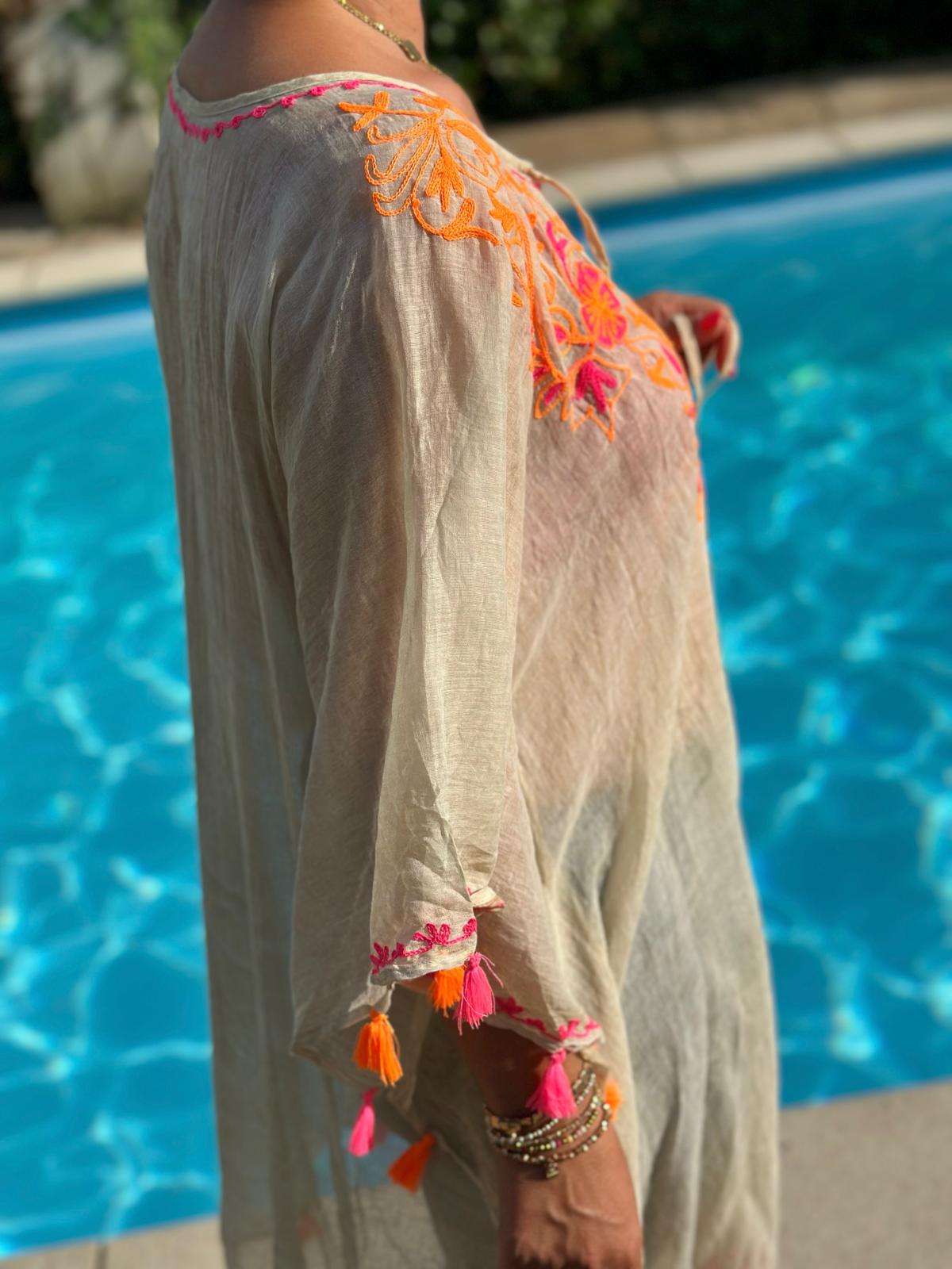 Zuckersüße Sommertunika mit Stickerei in CREMÈ