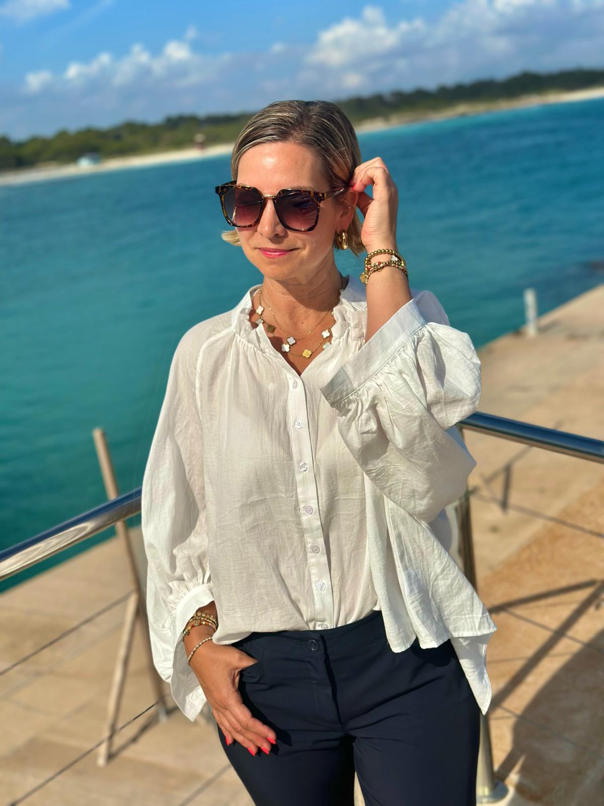 Zuckersüße Sommer-Pufferbluse in Weiß