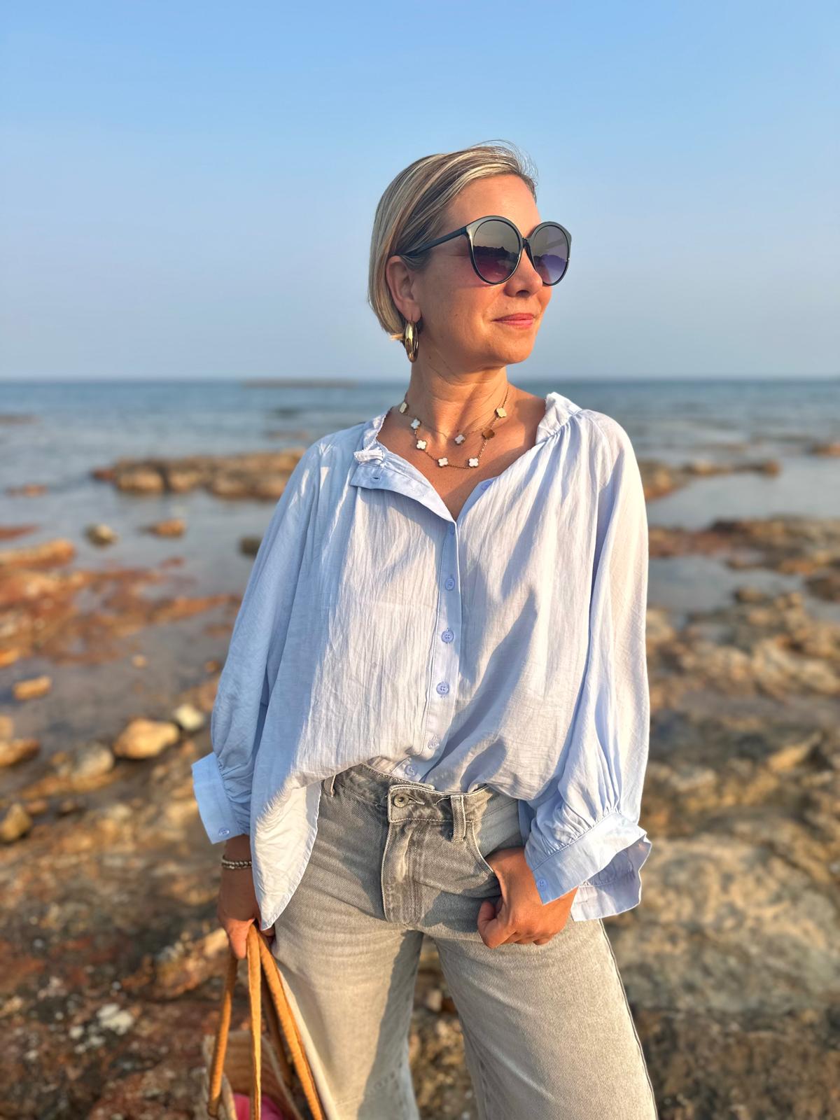 Zuckersüße Sommer-Pufferbluse in Hellblau