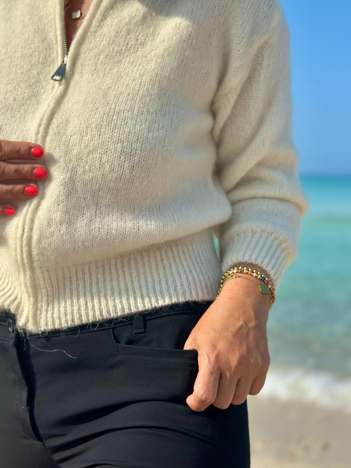 Süße Lieblingsstrickjacke in Cremé