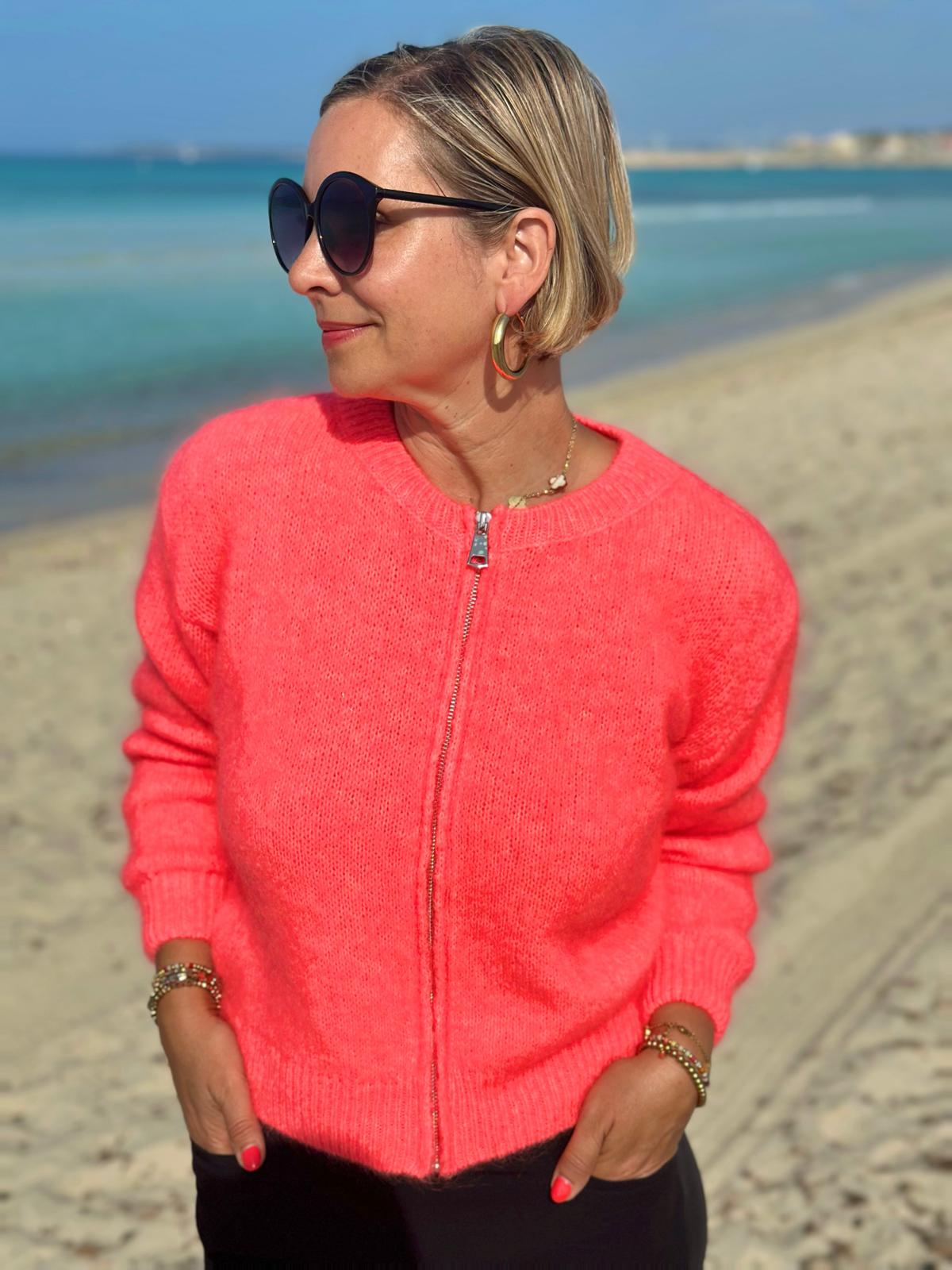 Süße Lieblingsstrickjacke in Korall