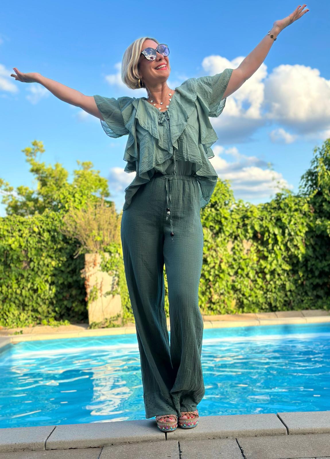 Sommerliche MUSSELIN HOSE "FLORENCE" in Oliv