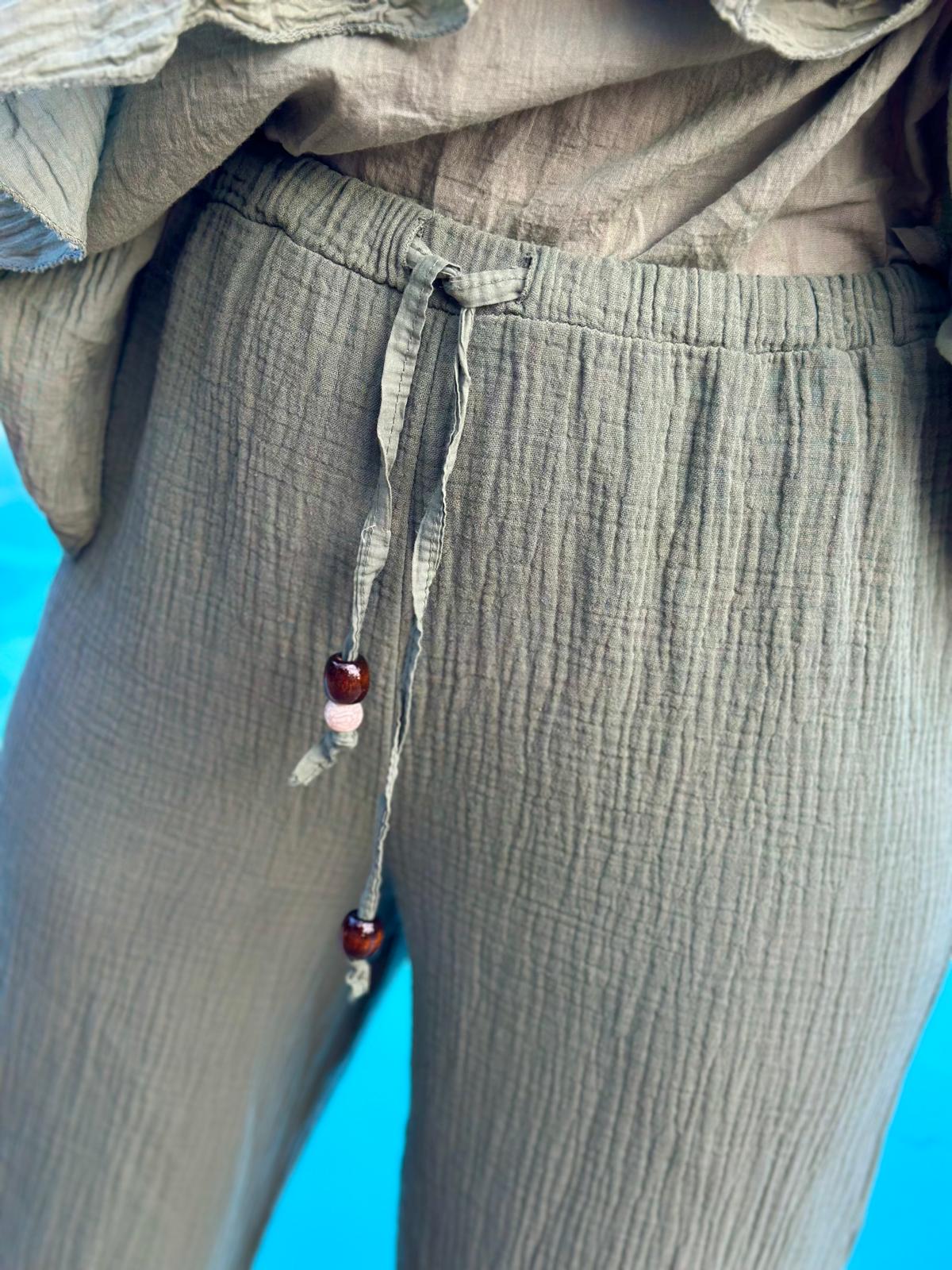 Sommerliche MUSSELIN HOSE "FLORENCE" in Oliv