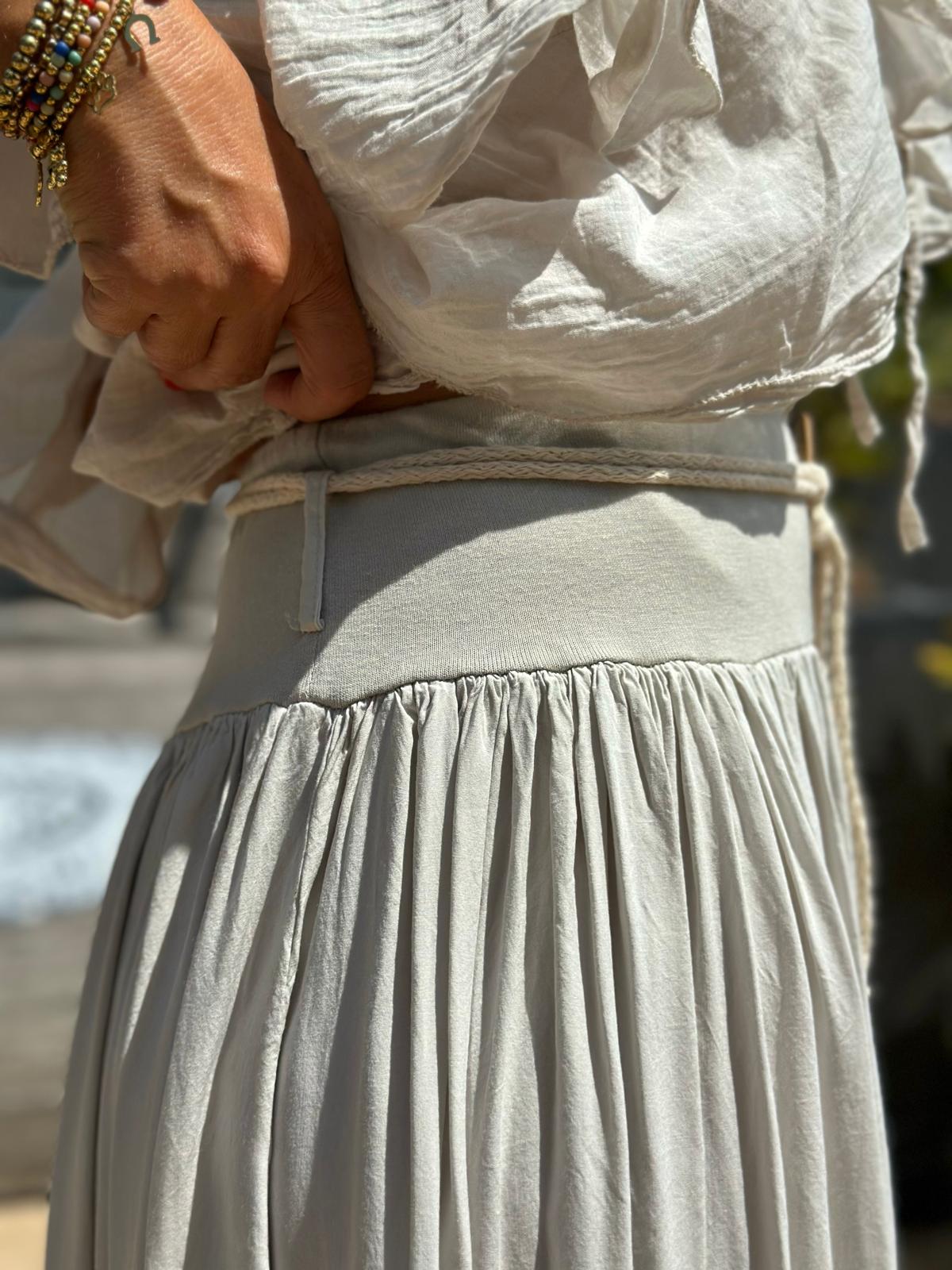 Zuckersüßer Sommerrock in Cremé