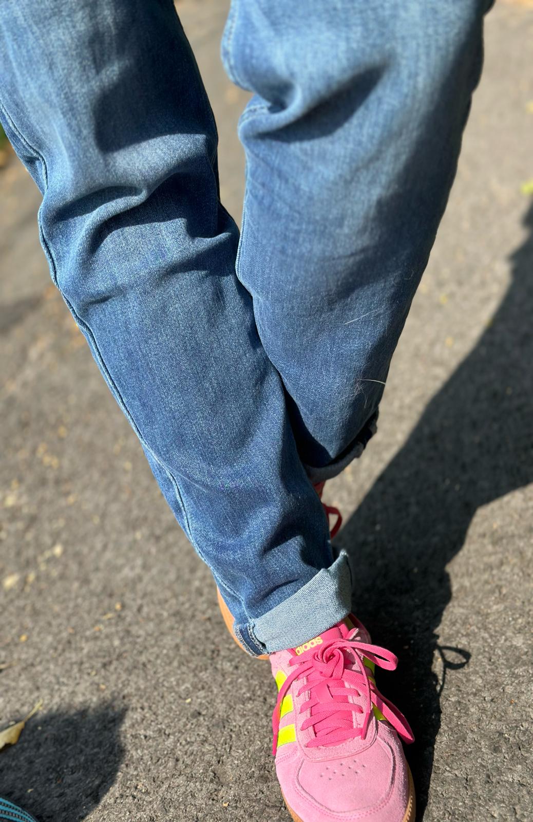 Zuckersüße Blue Jeans mit großen Taschen