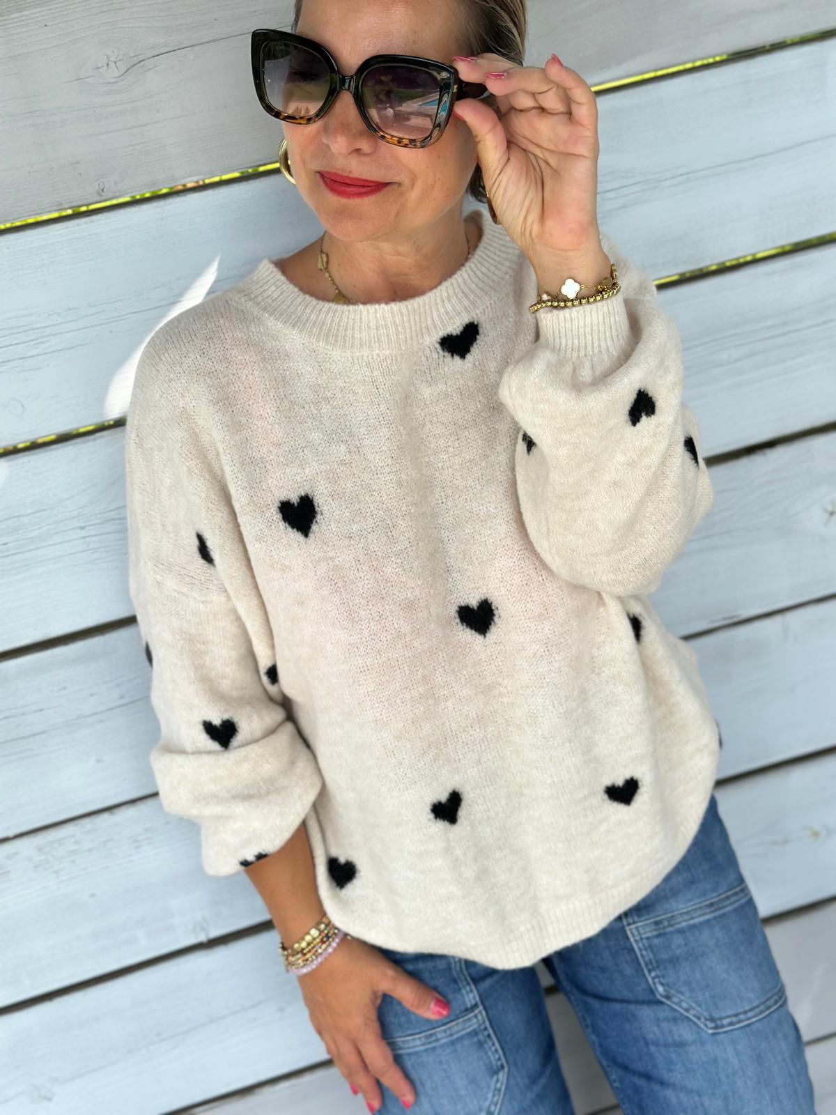 Süßer Strickpullover "Herzchen" in Cremé / Schwarz
