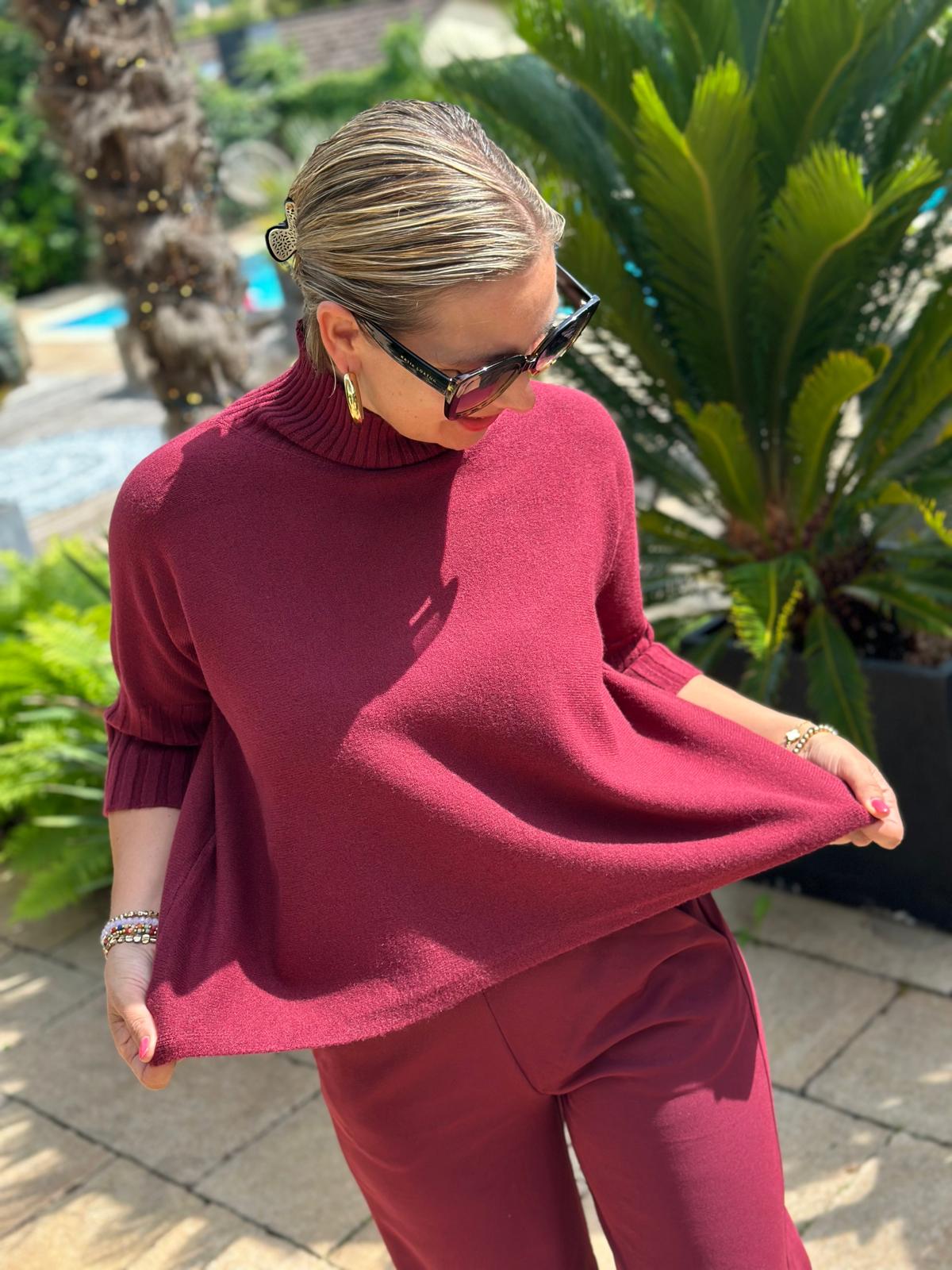 Süßer Rollkragen Pulli mit 3/4 Arm in Weinrot (kurz)