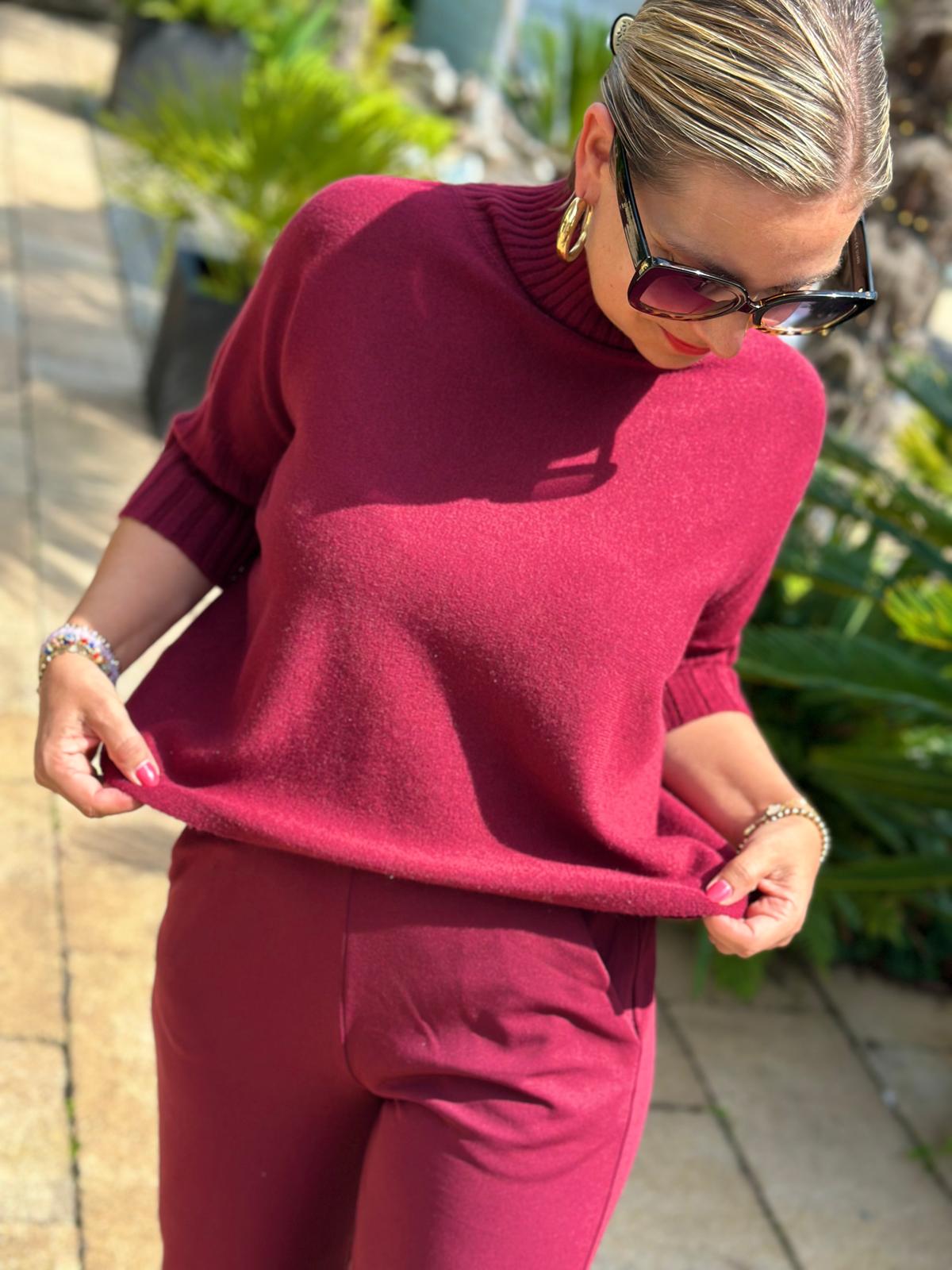 Süßer Rollkragen Pulli mit 3/4 Arm in Weinrot (kurz)