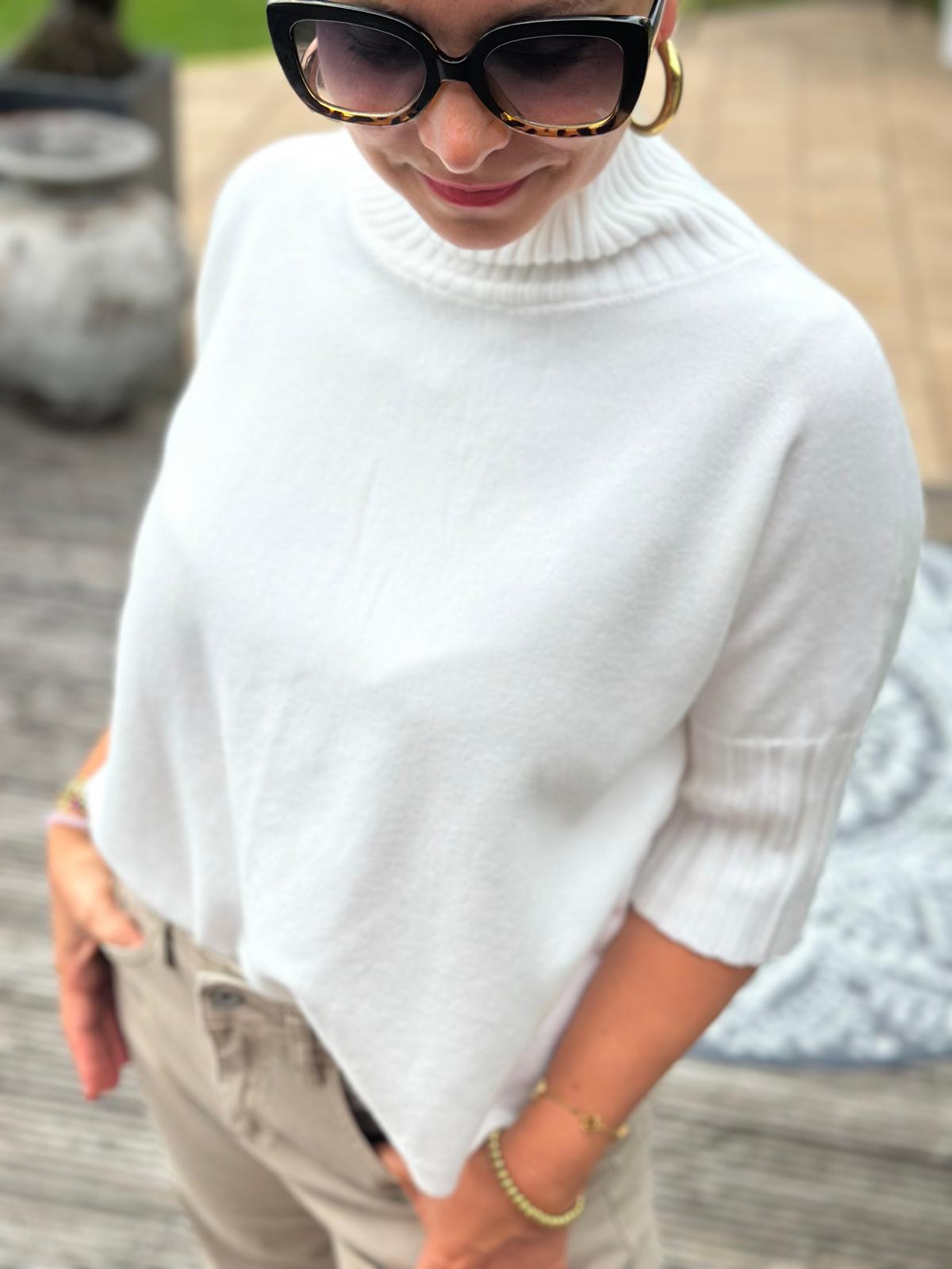 Süßer Rollkragen Pulli mit 3/4 Arm in Weiss (kurz)