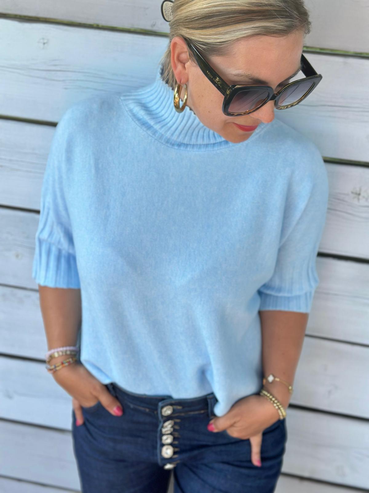 Süßer Rollkragen Pulli mit 3/4 Arm in Himmelblau (kurz)