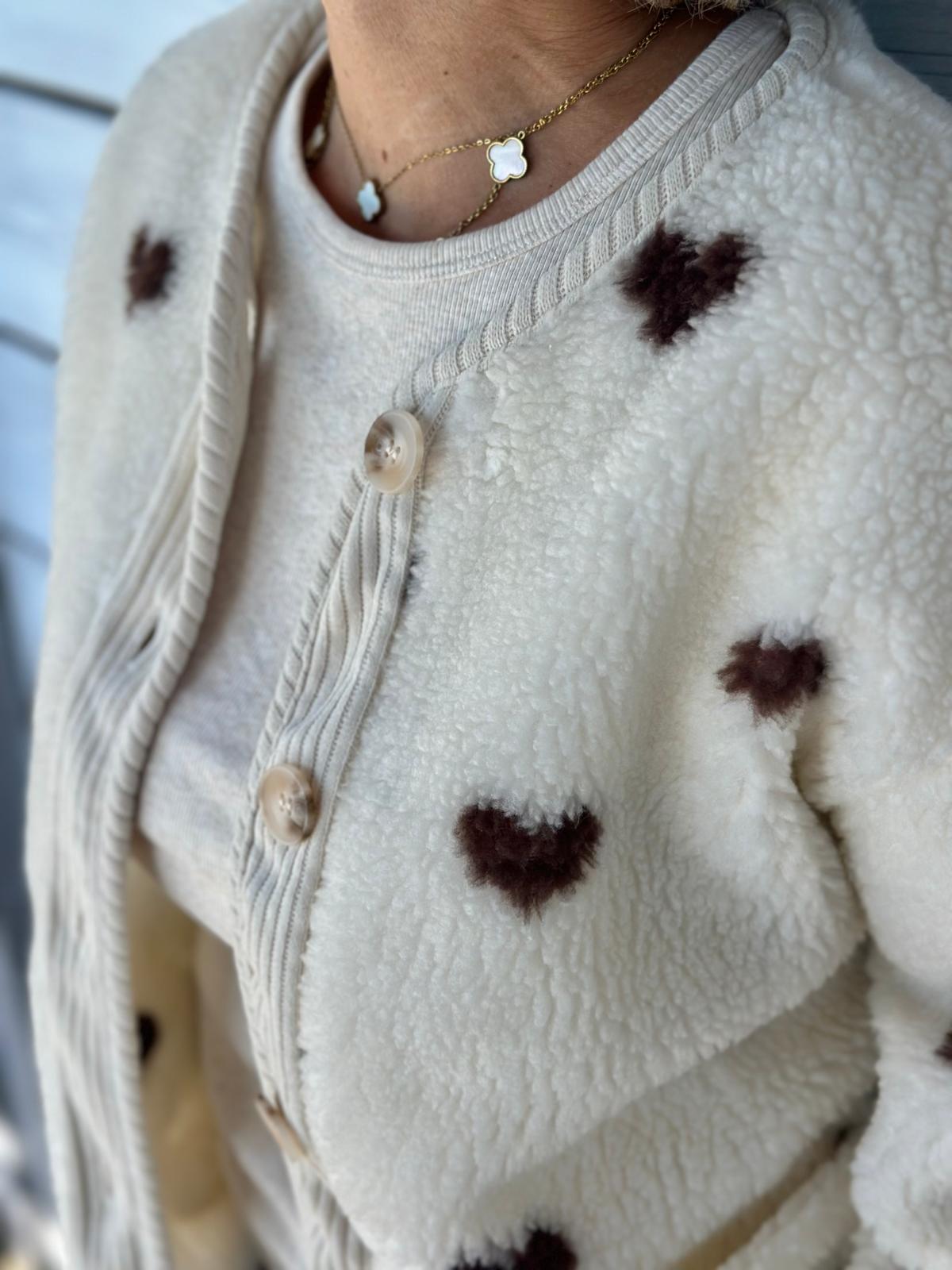 Süße TEDDY-Kuscheljacke "HERZ" in Creméweiss