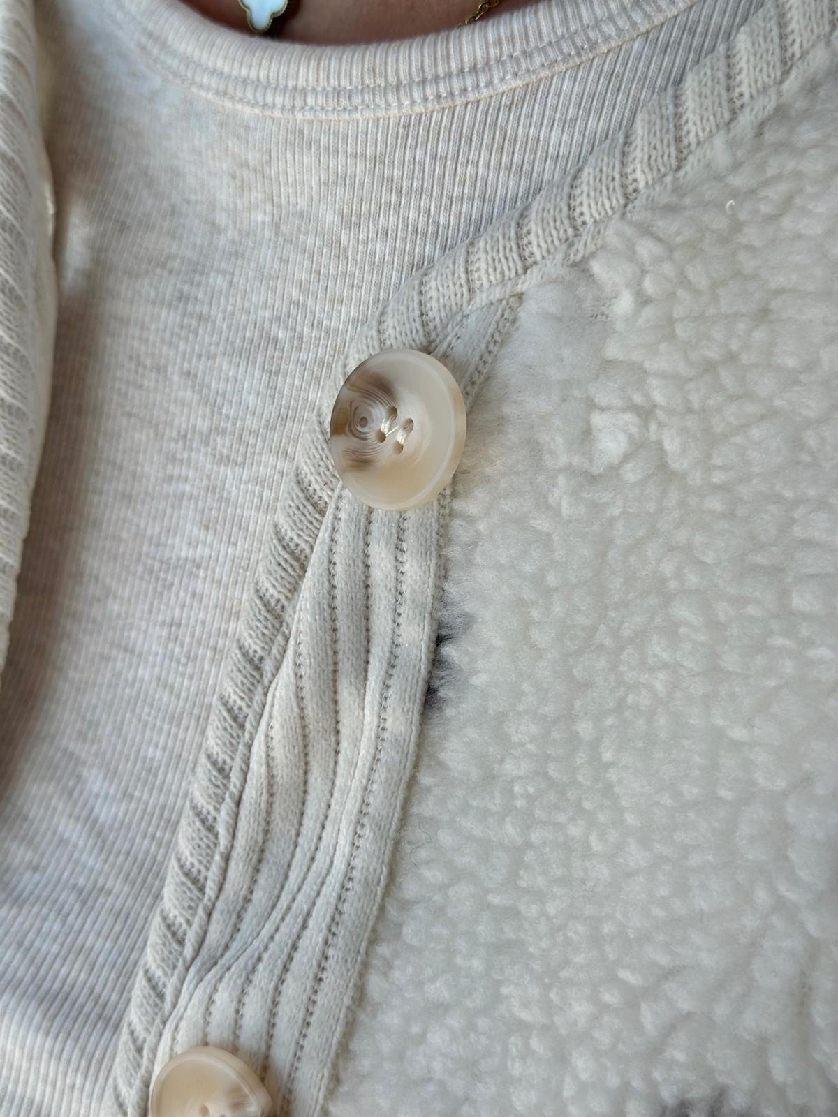 Süße TEDDY-Kuscheljacke "HERZ" in Creméweiss