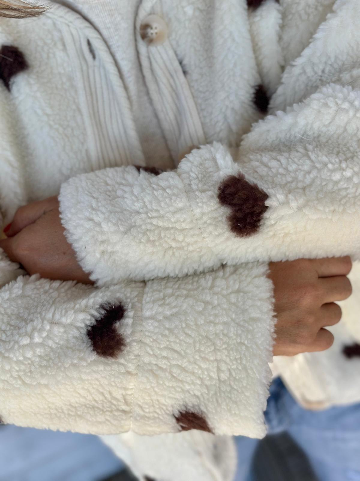 Süße TEDDY-Kuscheljacke "HERZ" in Creméweiss