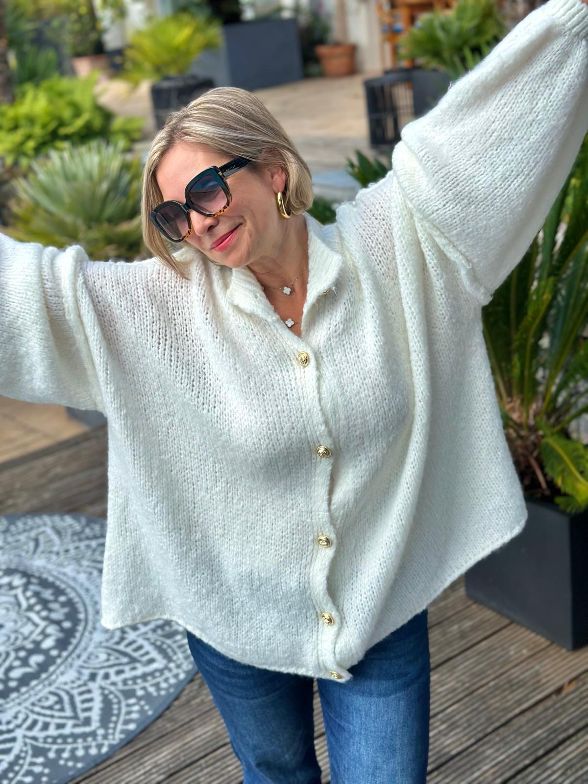 Süße Onesize Strickjacke in Creméweiss