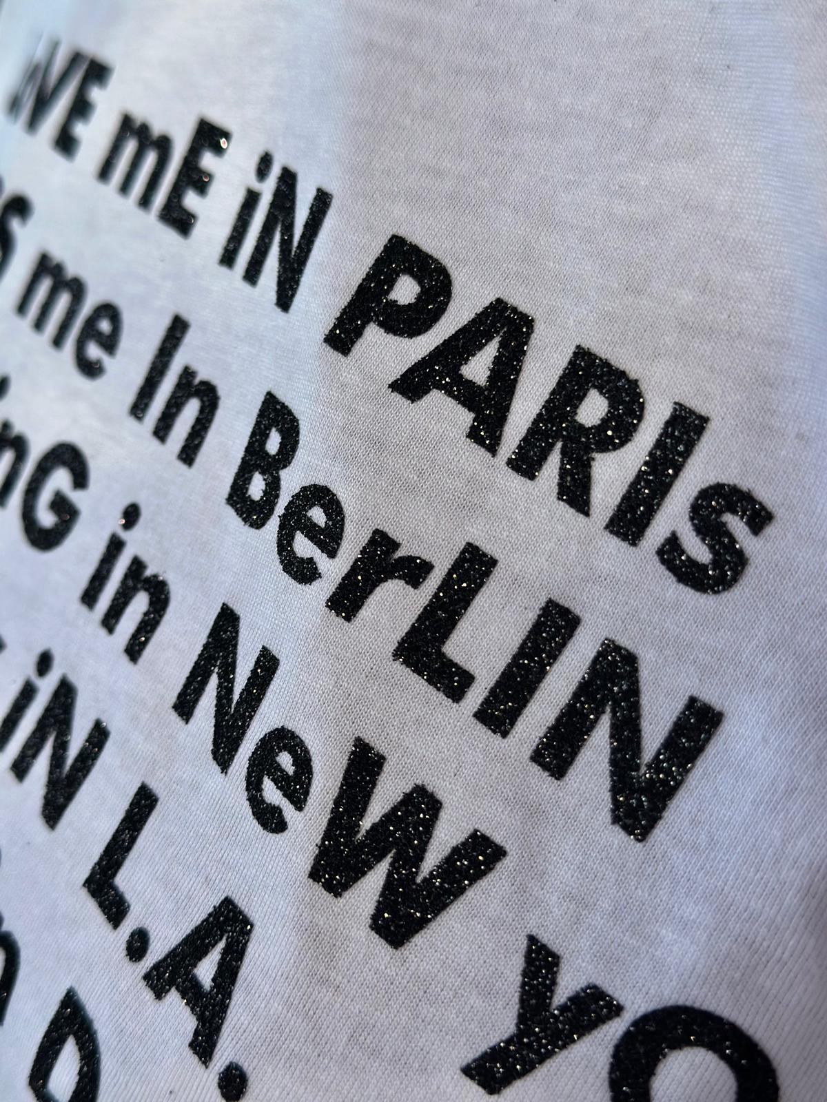 BE FAMOUS T-Shirt "LOVE ME IN" in WHITE / BLACK