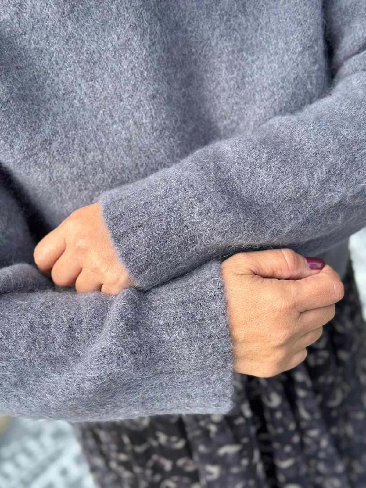 Hochwertiger Kuschelpullover "Lissy" in Anthrazit