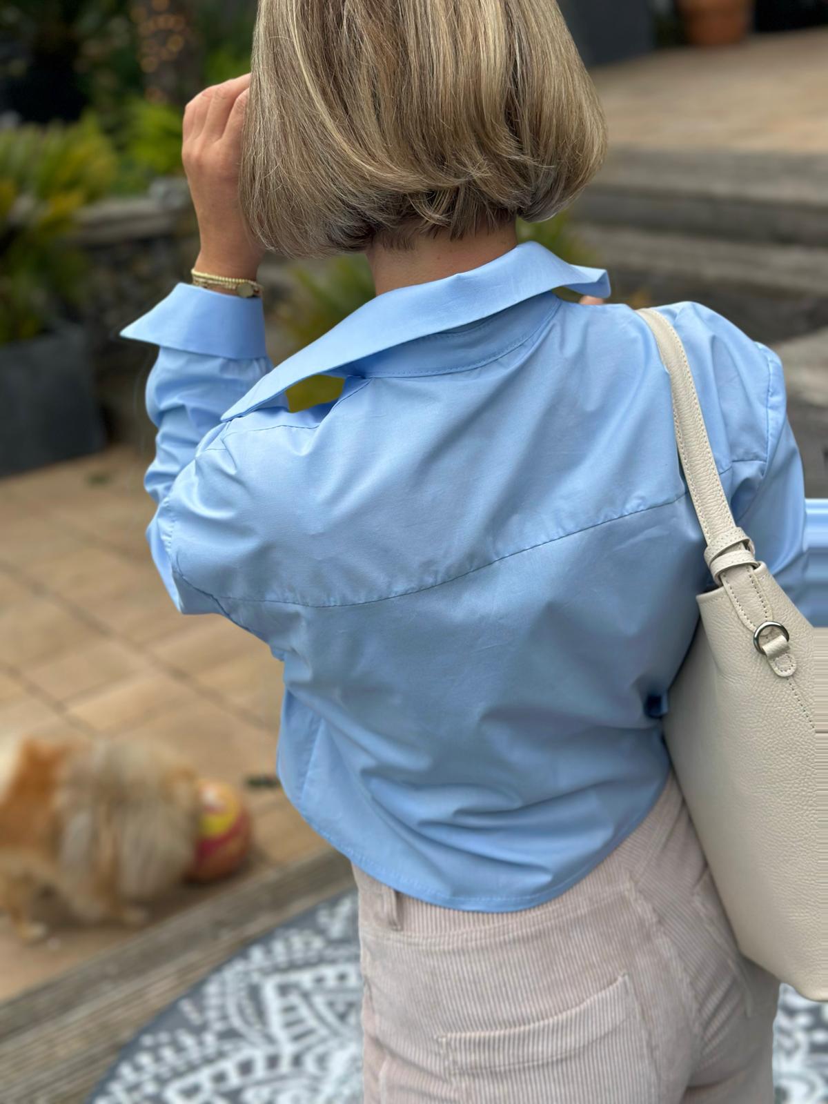 Cropped Bluse "MIRA" in Hellblau
