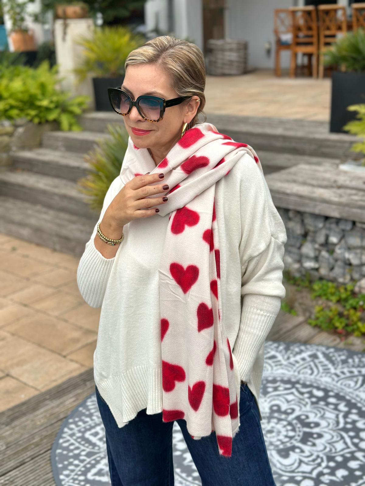 Stylischer Onesize Pulli mit Schlitz an der Seite in Cremé