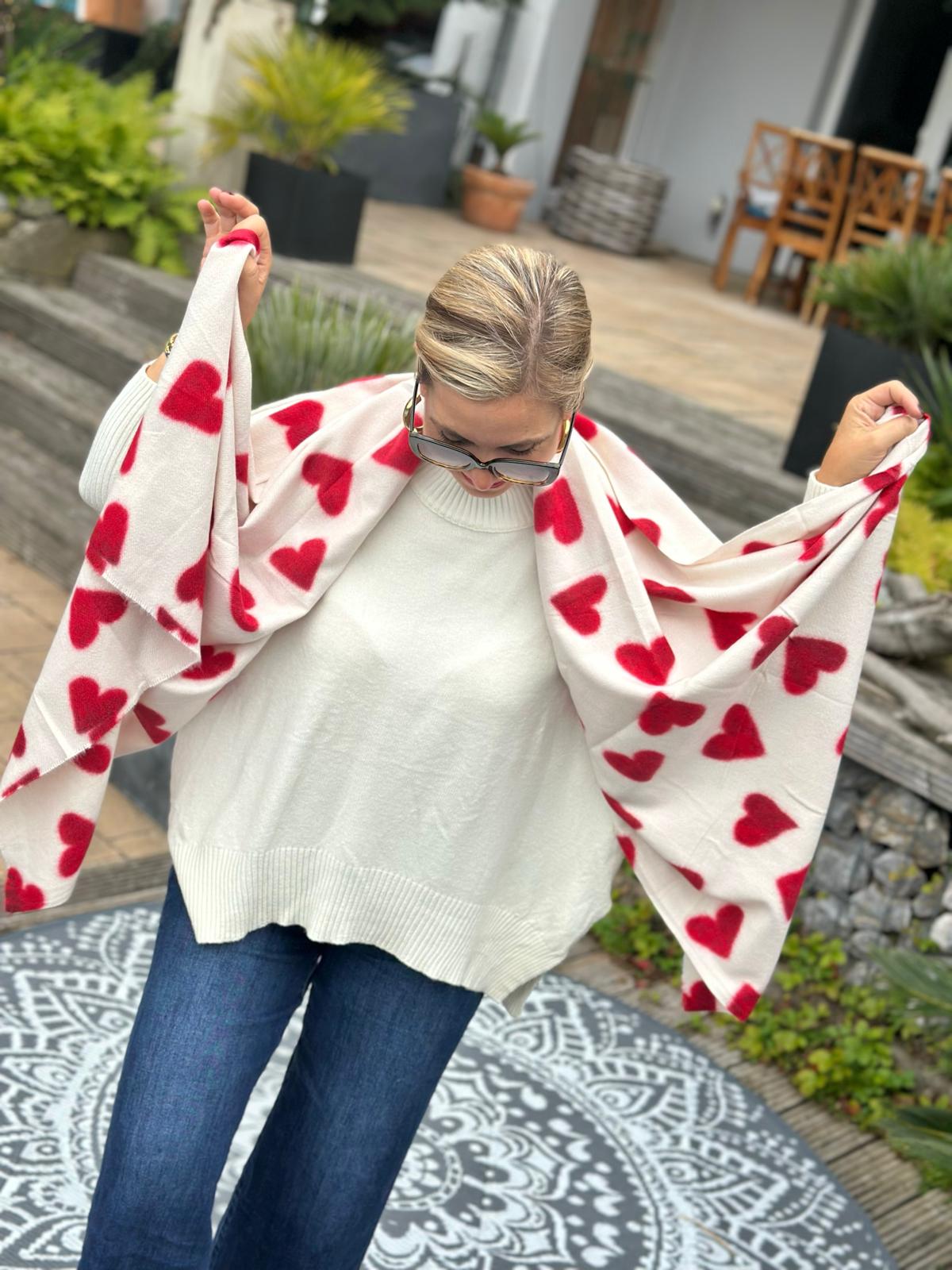 Stylischer Onesize Pulli mit Schlitz an der Seite in Cremé