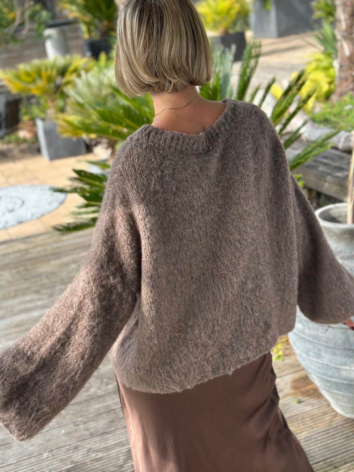 Weit geschnittener Onesize Pulli "SUPERFLAUSCH" in Taupé