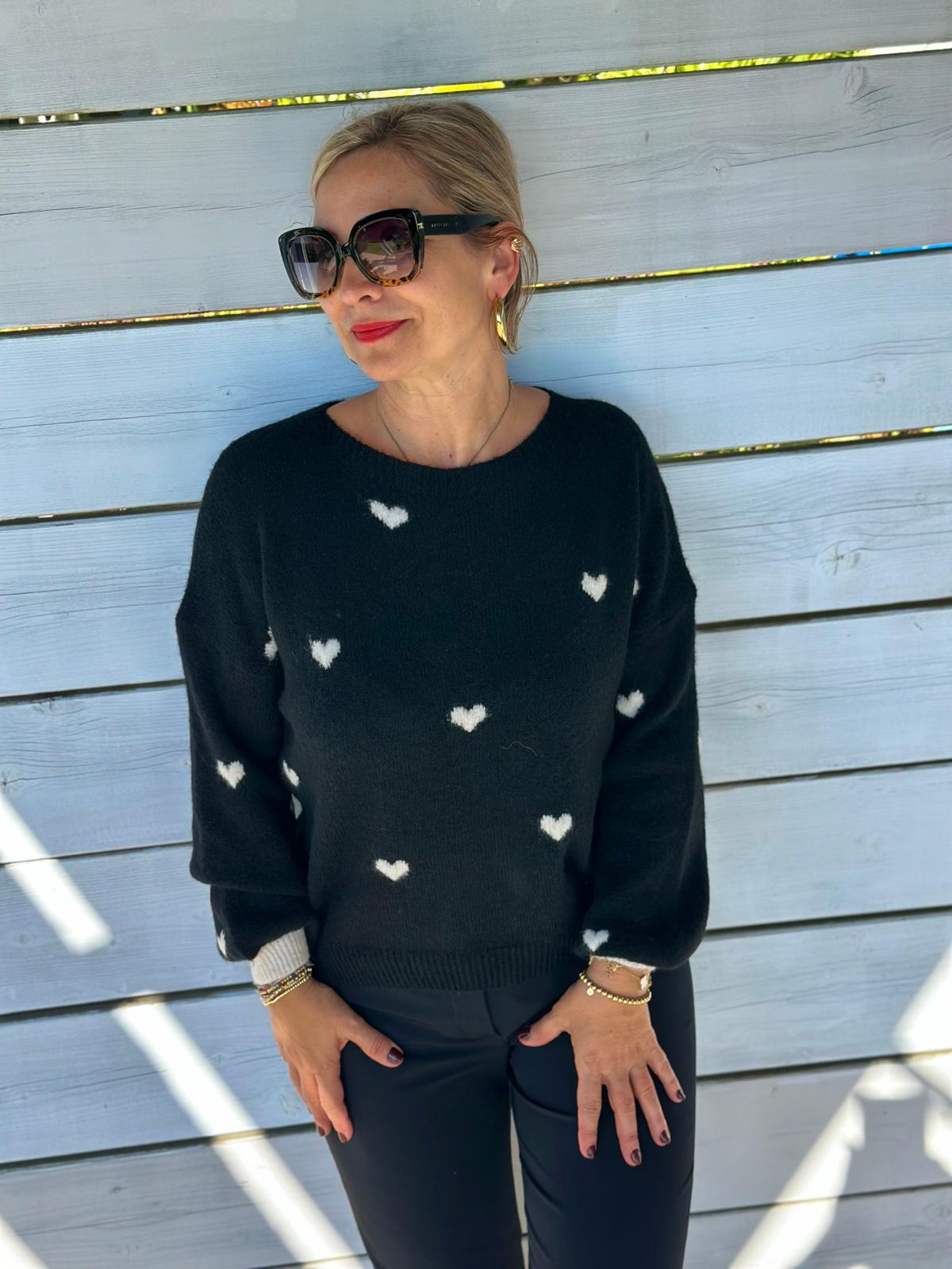 Süßer HERZI Pullover in Schwarz/Wollweiss