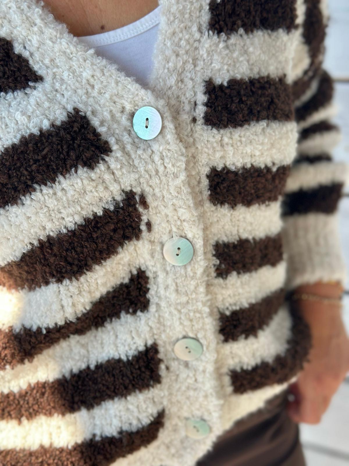 Gestreifte Grobstrick Jacke in Cremé/Chocolate