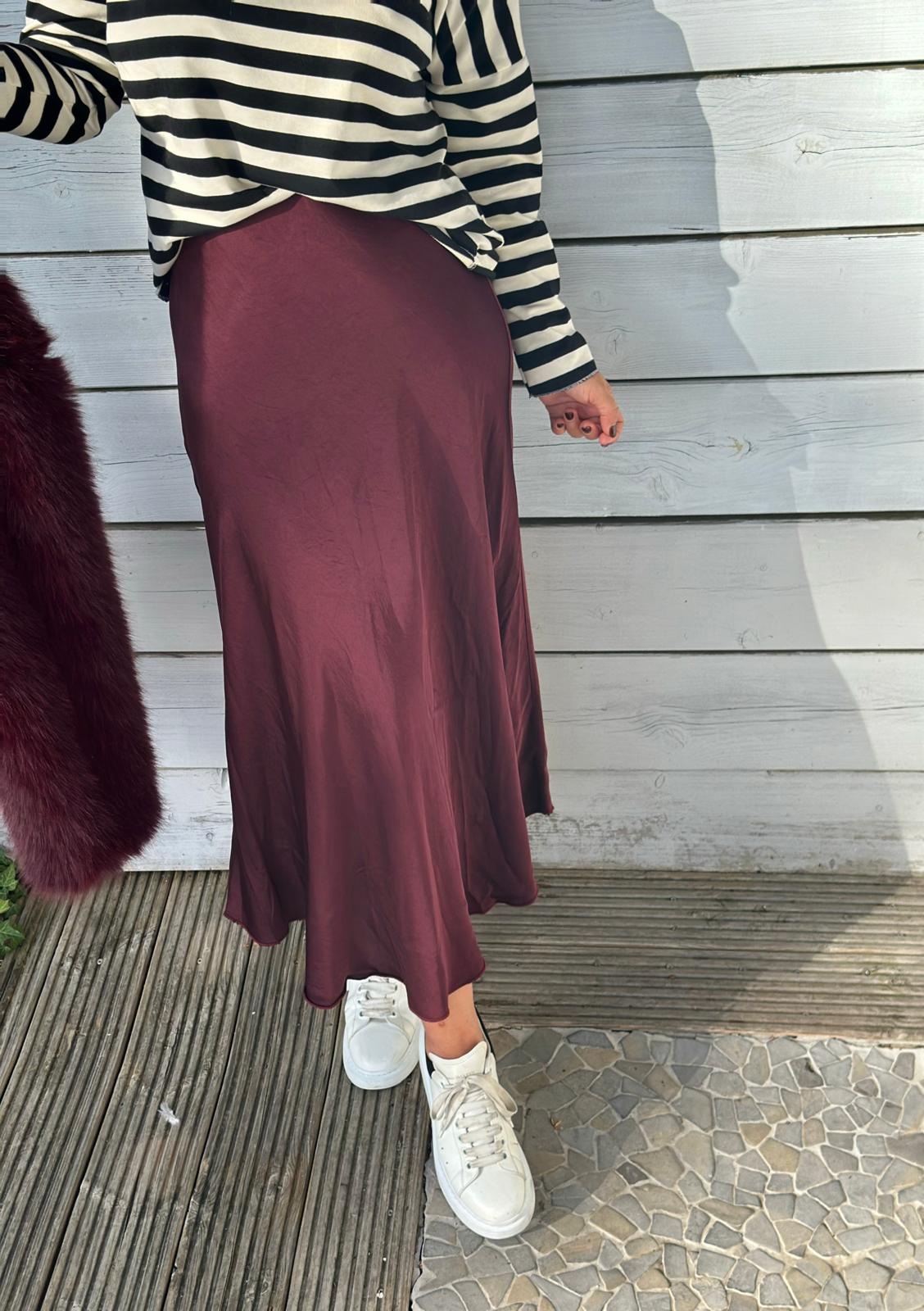 Glänzender Onesize SATIN Rock in Bordeaux